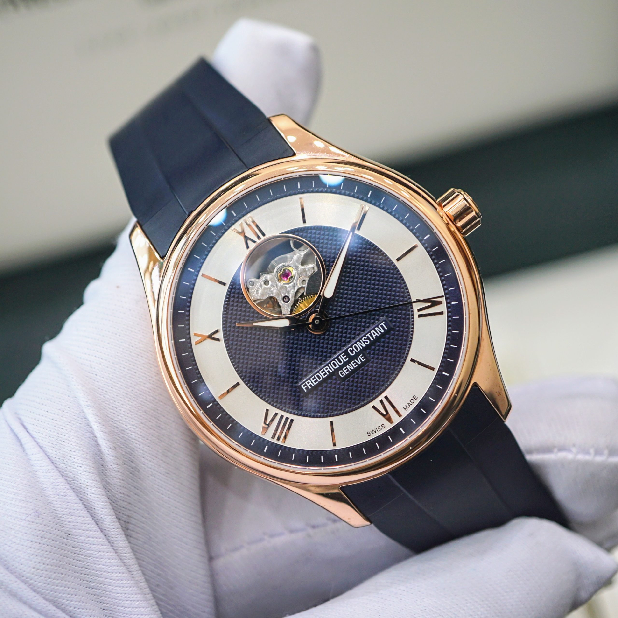 Frederique Constant Classic Openheart FC-310MNS5B4 Frederique Constant Classic Openheart FC-310MNS5B4