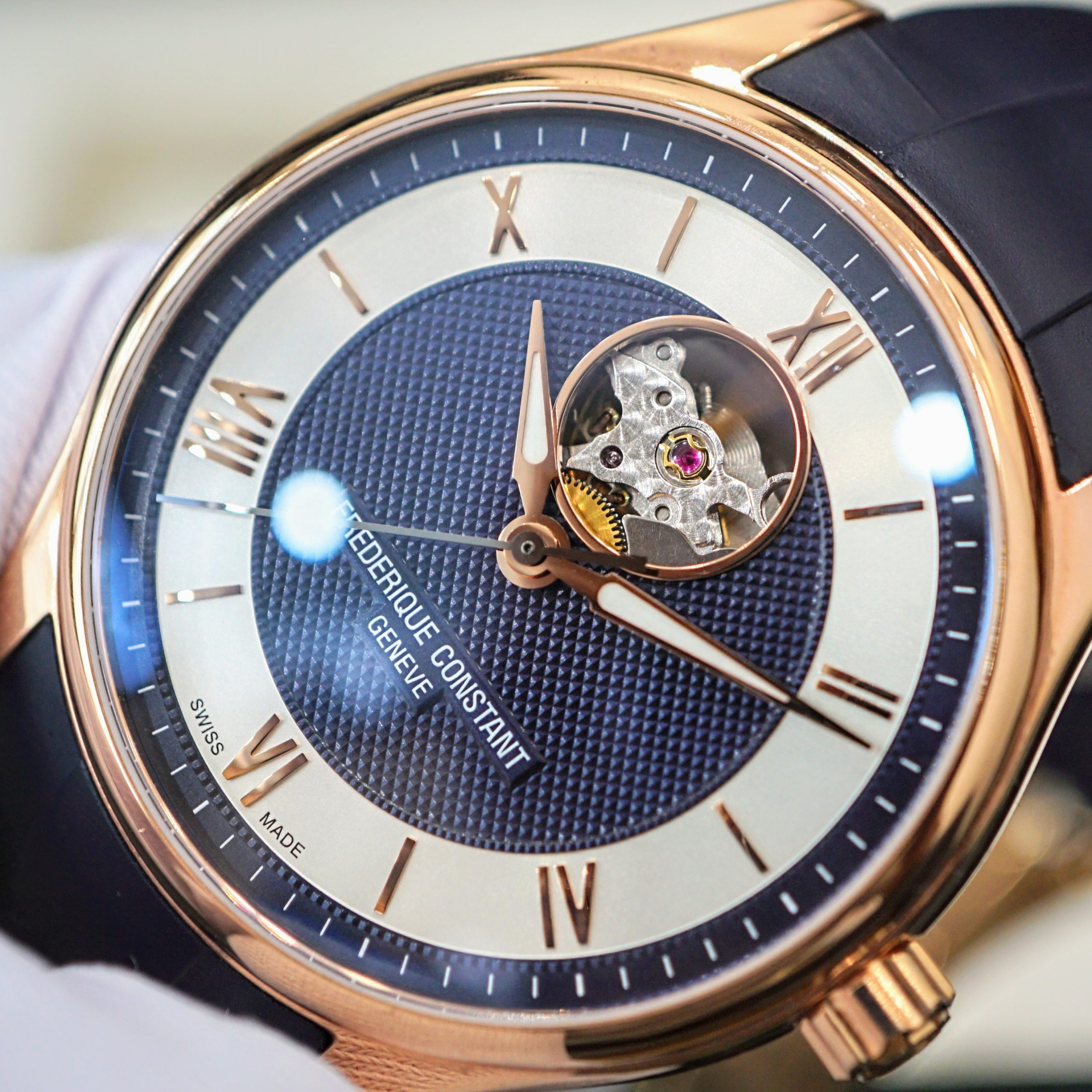 Frederique Constant Classic Openheart FC-310MNS5B4 Frederique Constant Classic Openheart FC-310MNS5B4