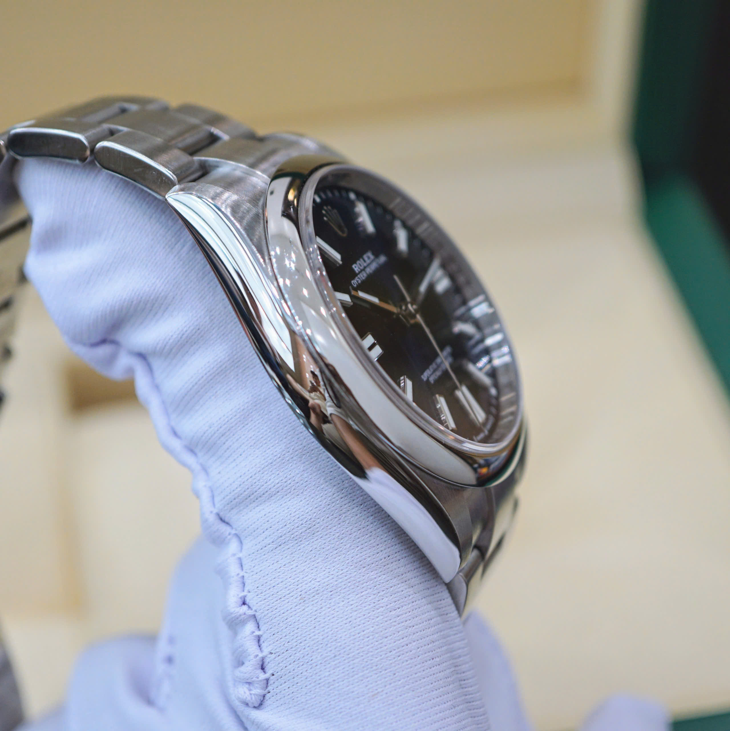 Rolex Oyster Perpetual 41mm 124300 Rolex Oyster Perpetual 41mm 124300