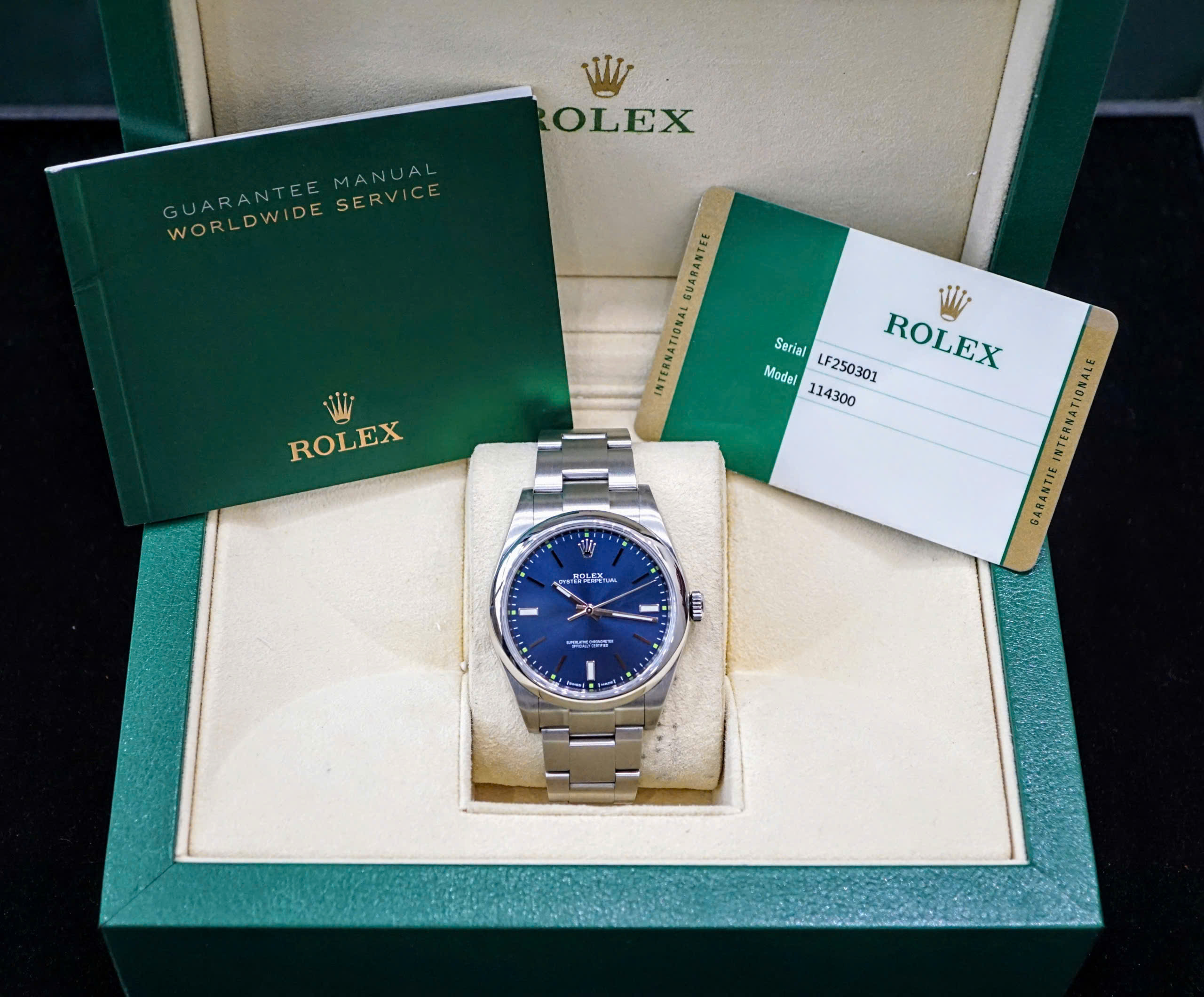 Rolex Oyster Perpetual 39mm 114300 Rolex Oyster Perpetual 39mm 114300