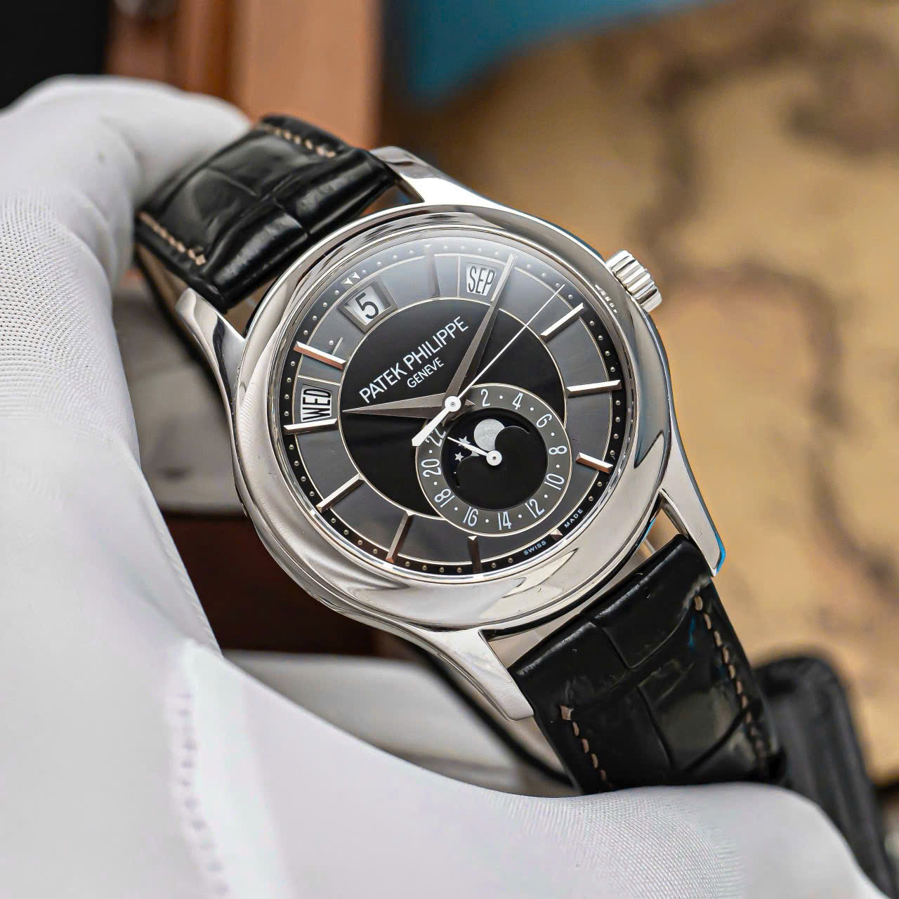 Patek Philippe Complications 40mm 5205G-010 Patek Philippe Complications 40mm 5205G-010