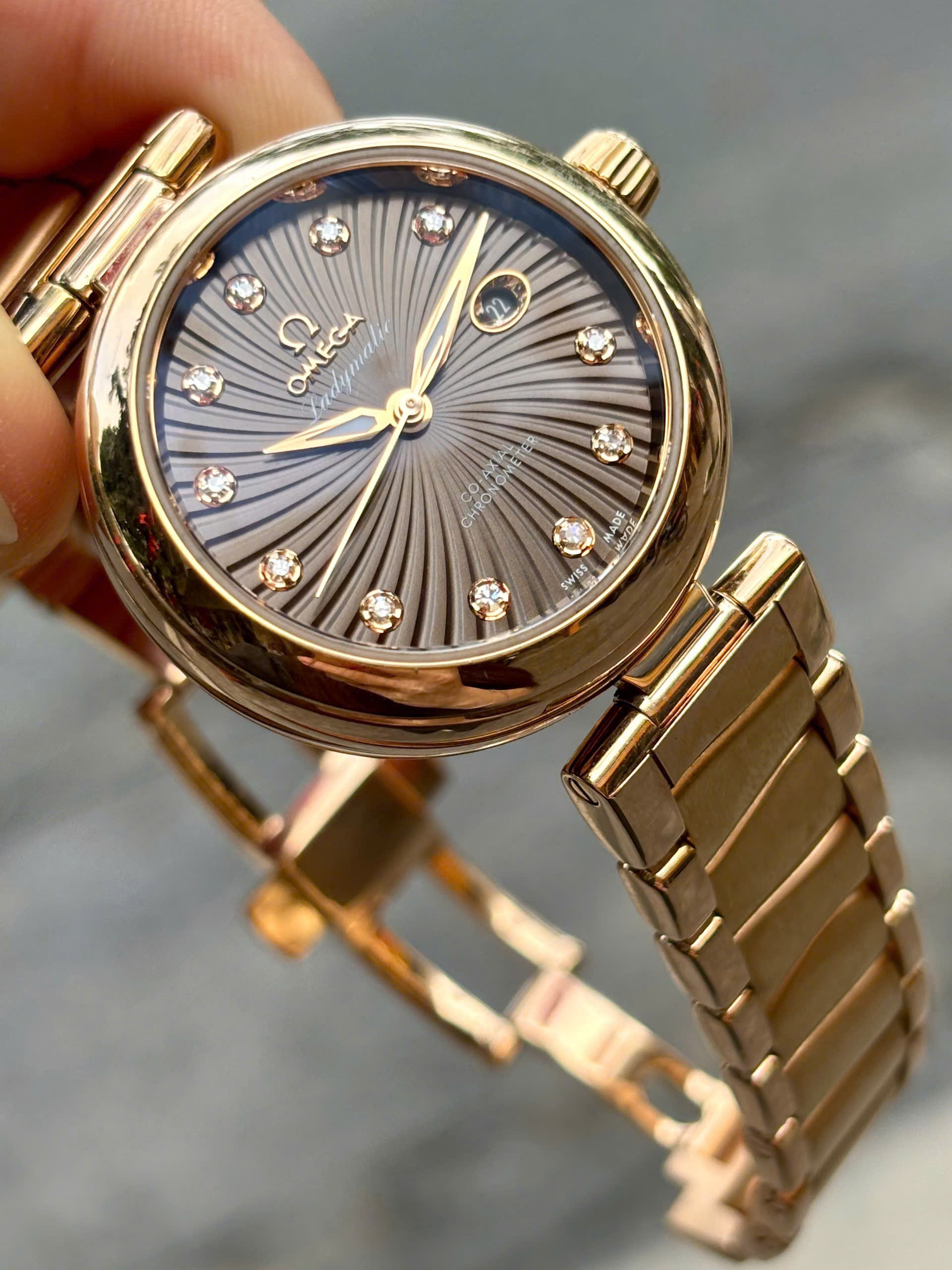 Omega De Ville Ladymatic Diamond 18k 425.60.34.20.63.001 Omega De Ville Ladymatic Diamond 18k 425.60.34.20.63.001