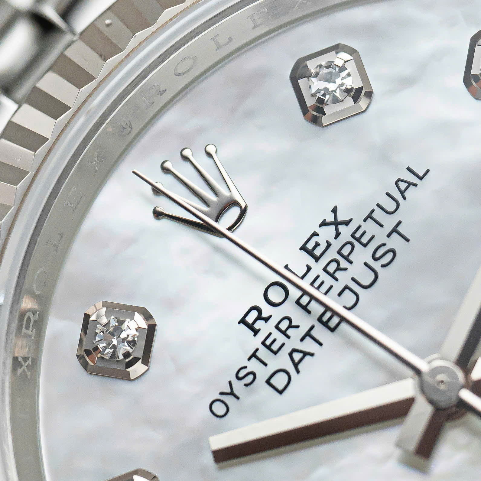 Rolex DateJust 126234 MOP Rolex DateJust 126234 MOP