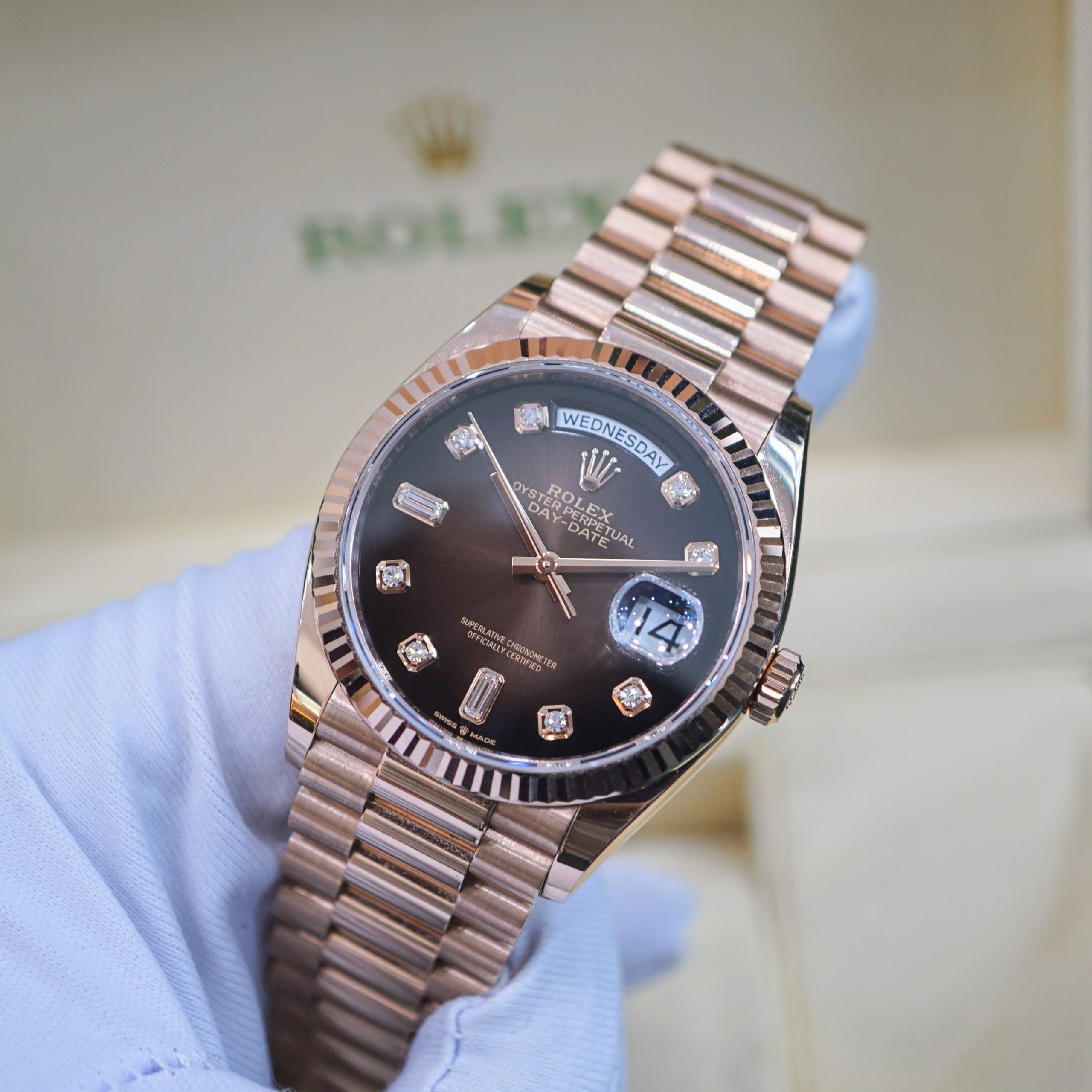 Rolex Day-Date 128235 Mặt Nâu Ombre Rolex Day-Date 128235 Mặt Nâu Ombre