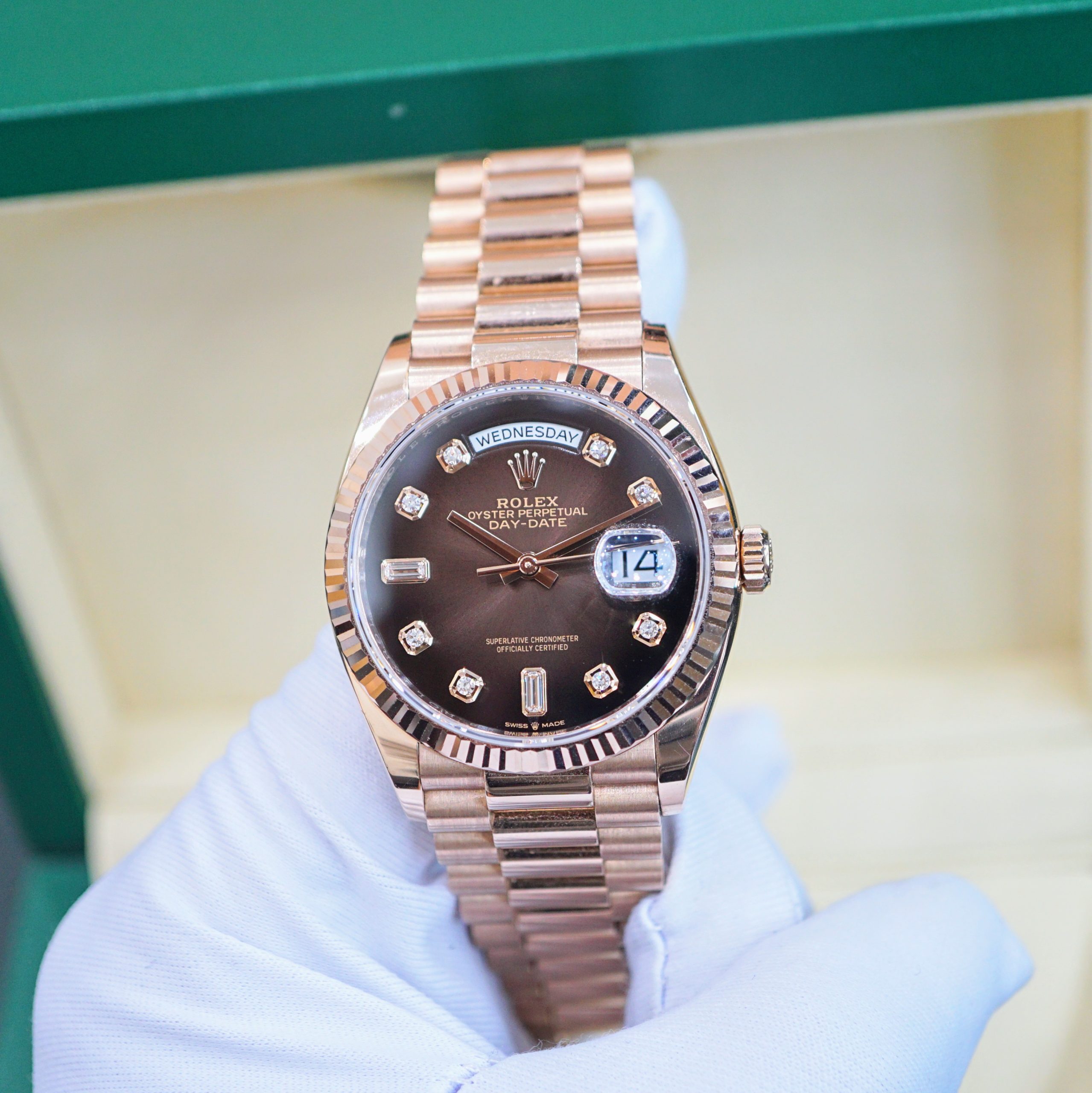 Rolex Day-Date 128235 Mặt Nâu Ombre Rolex Day-Date 128235 Mặt Nâu Ombre