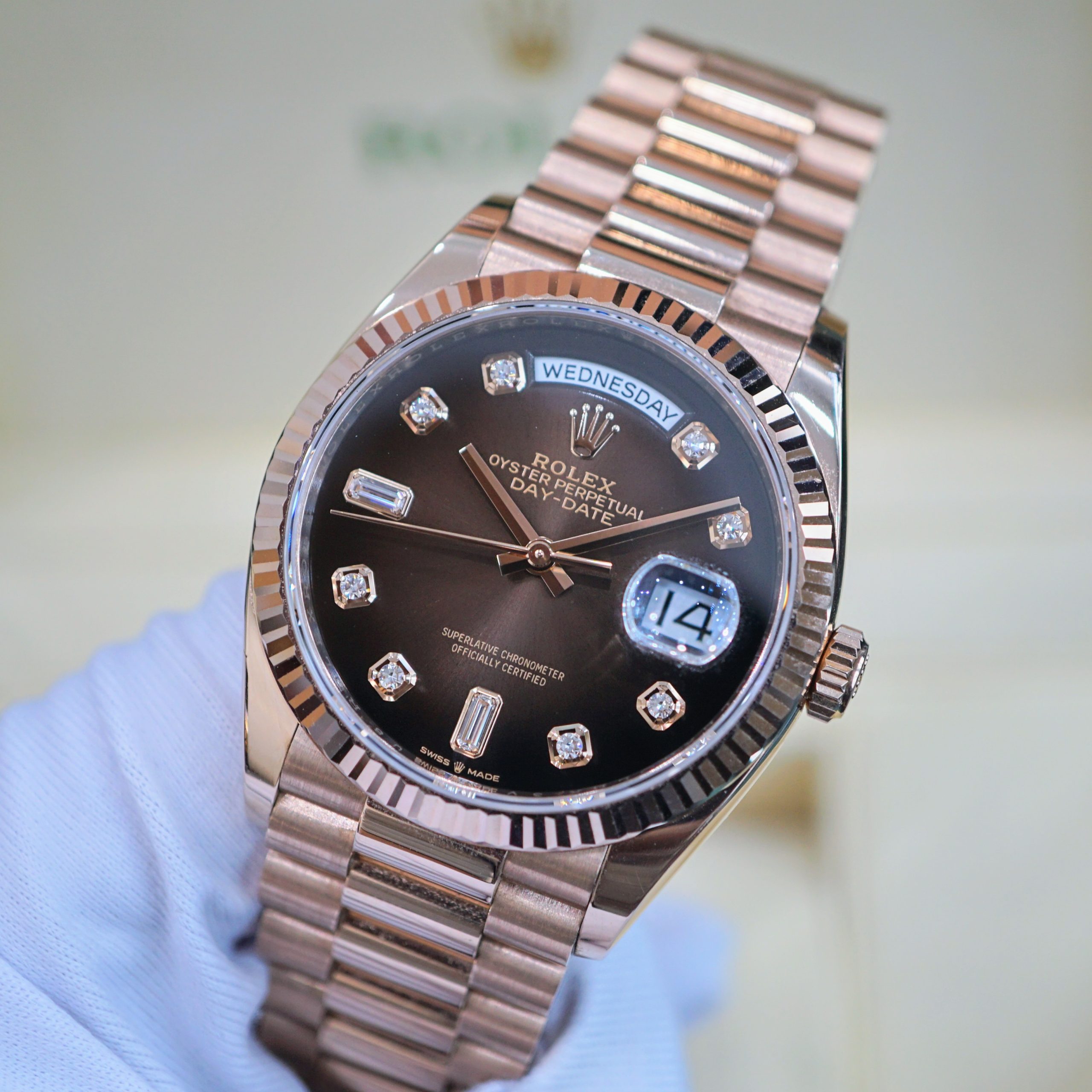 Rolex Day-Date 128235 Mặt Nâu Ombre Rolex Day-Date 128235 Mặt Nâu Ombre