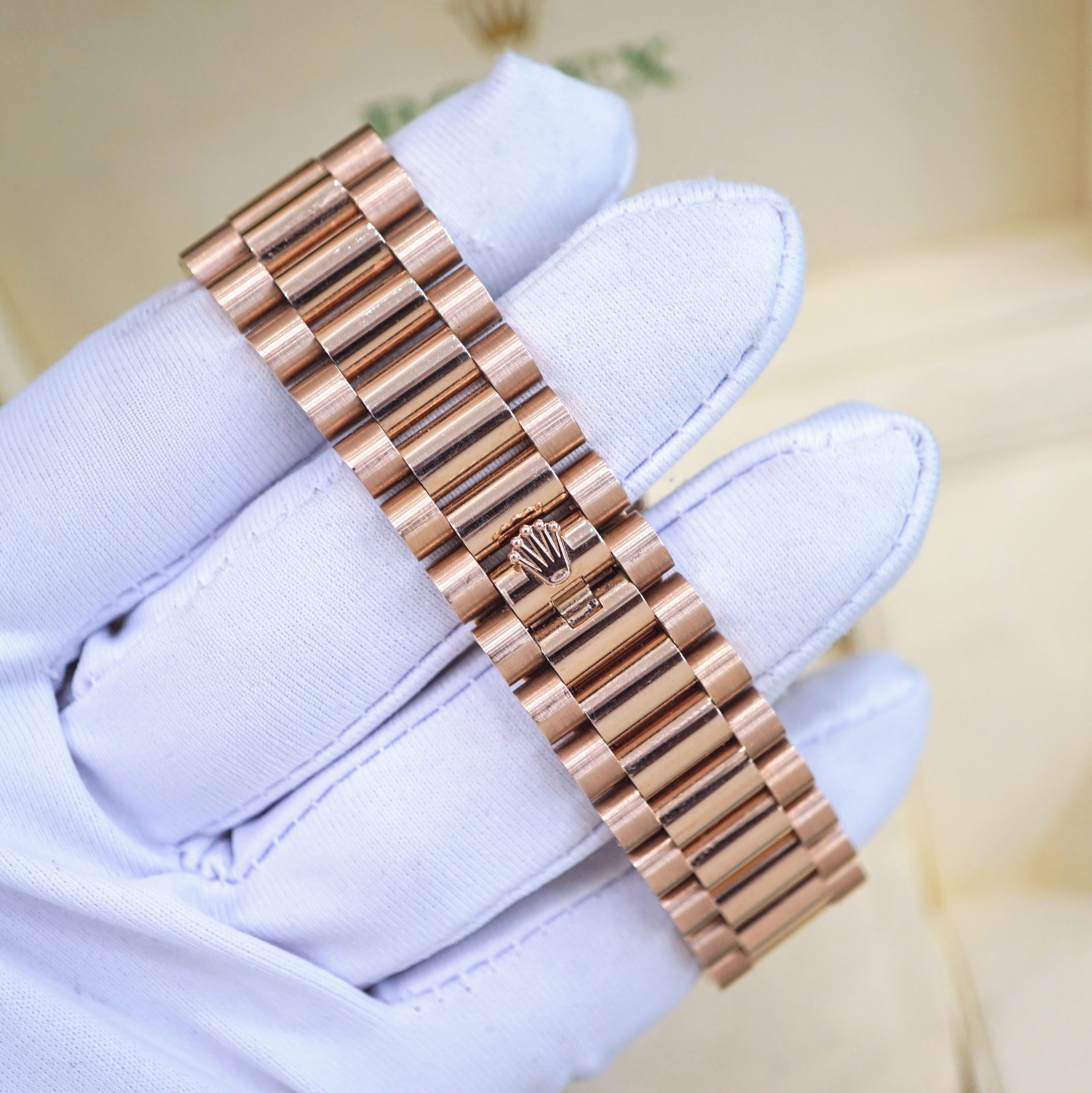 Rolex Day-Date 128235 Mặt Nâu Ombre Rolex Day-Date 128235 Mặt Nâu Ombre