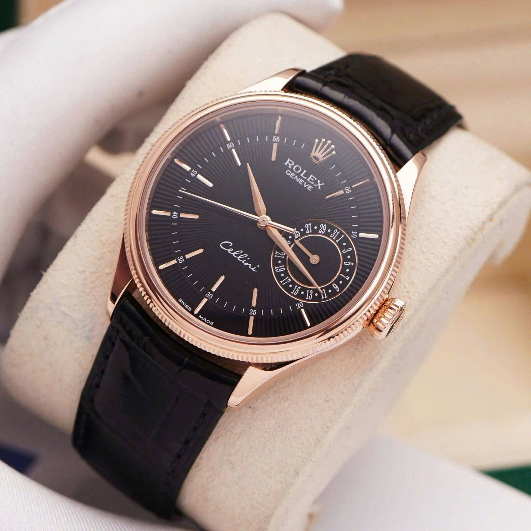 Rolex Cellini Date 39mm 50515 Everose Gold Rolex Cellini Date 39mm 50515 Everose Gold