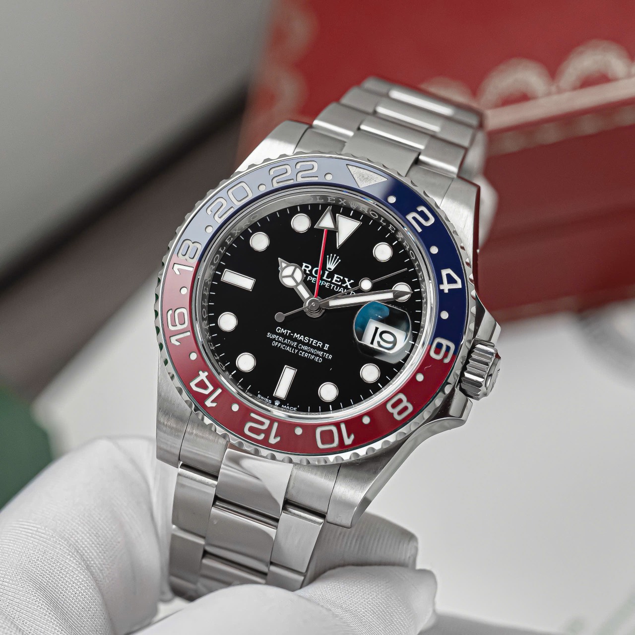 Rolex GMT Master II Pepsi 126710BLRO Rolex GMT Master II Pepsi 126710BLRO