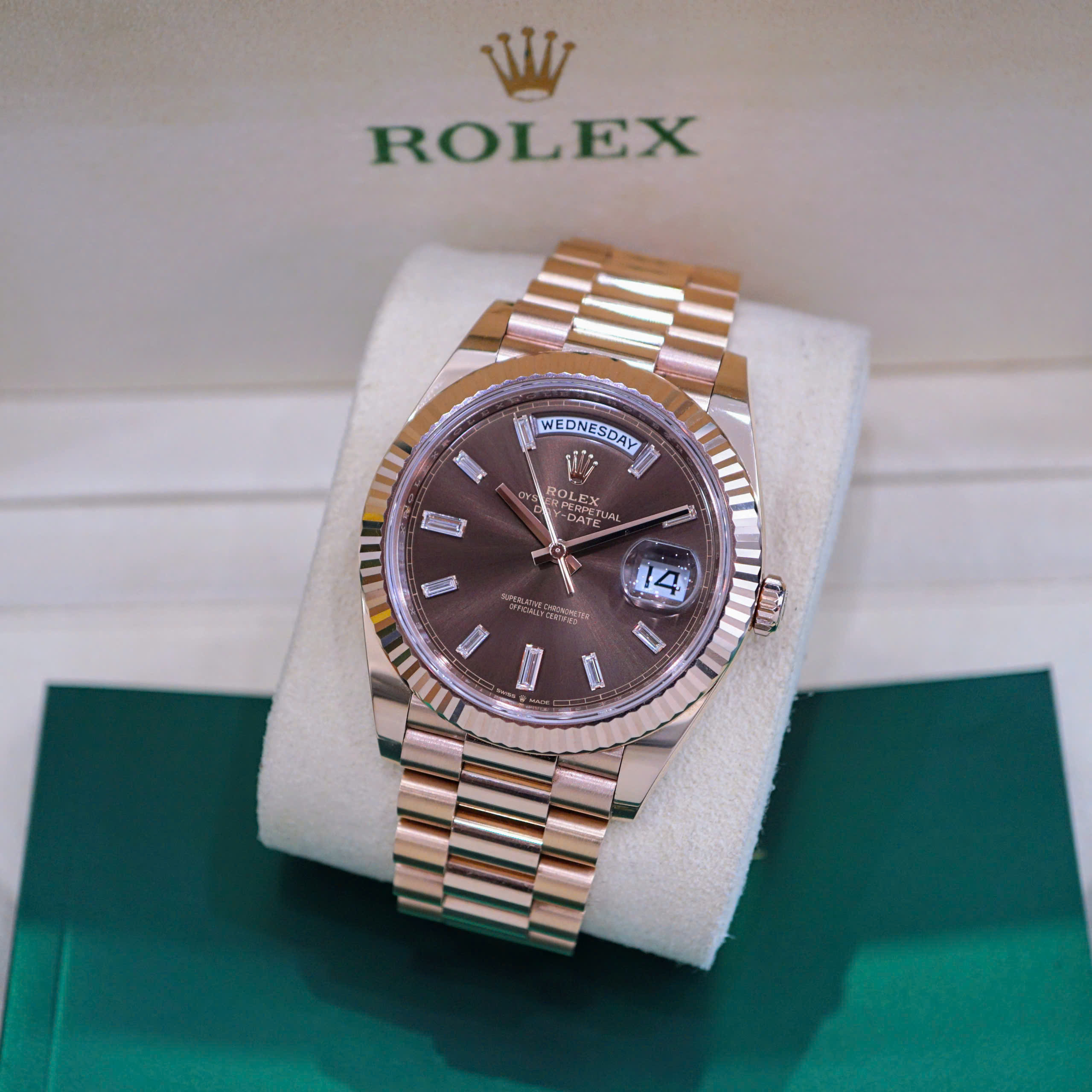 Đồng hồ Rolex Day-Date 228235 Choco Cũ Đồng hồ Rolex Day-Date 228235 Choco Cũ