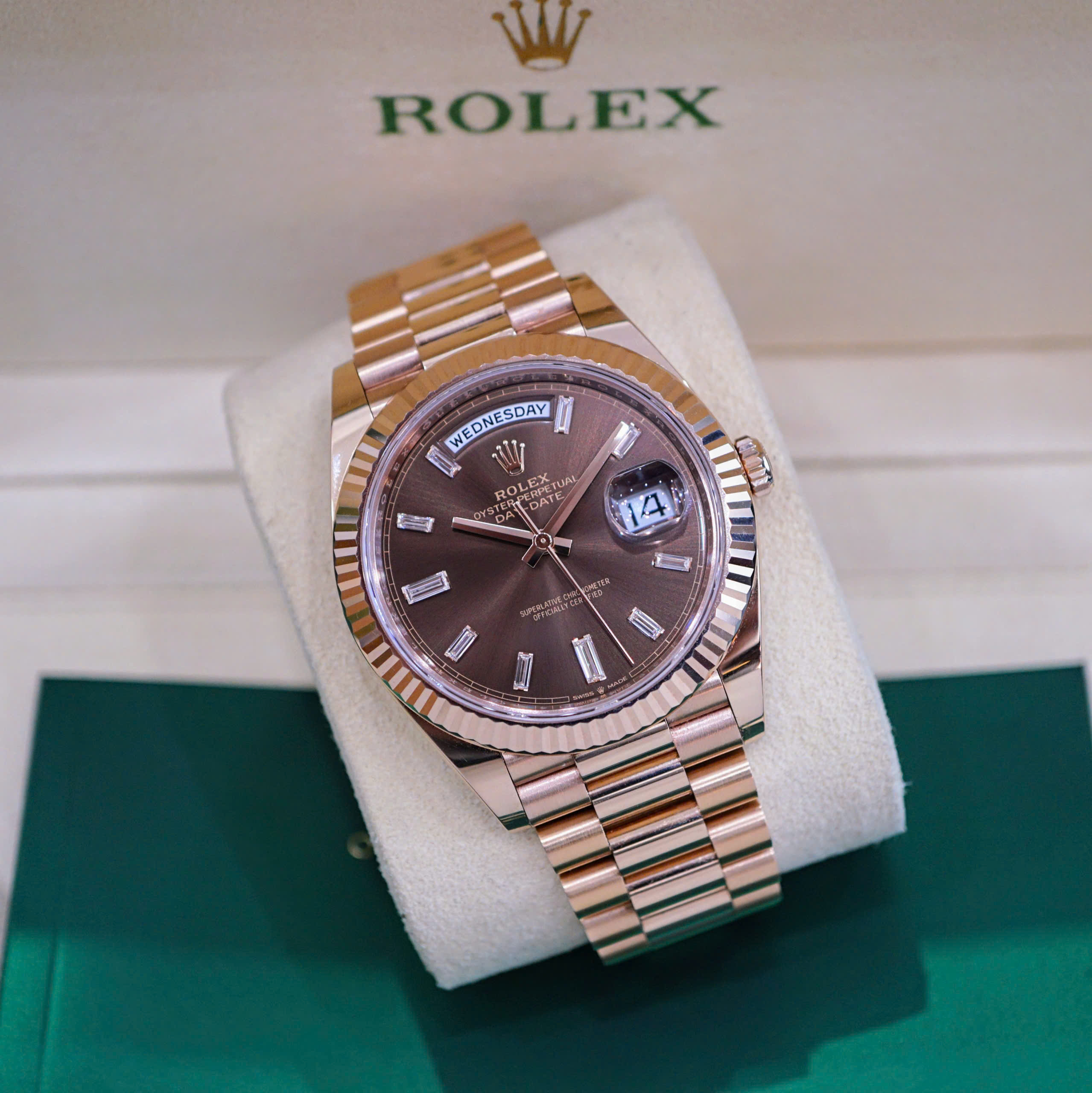 Đồng hồ Rolex Day-Date 228235 Choco Cũ Đồng hồ Rolex Day-Date 228235 Choco Cũ