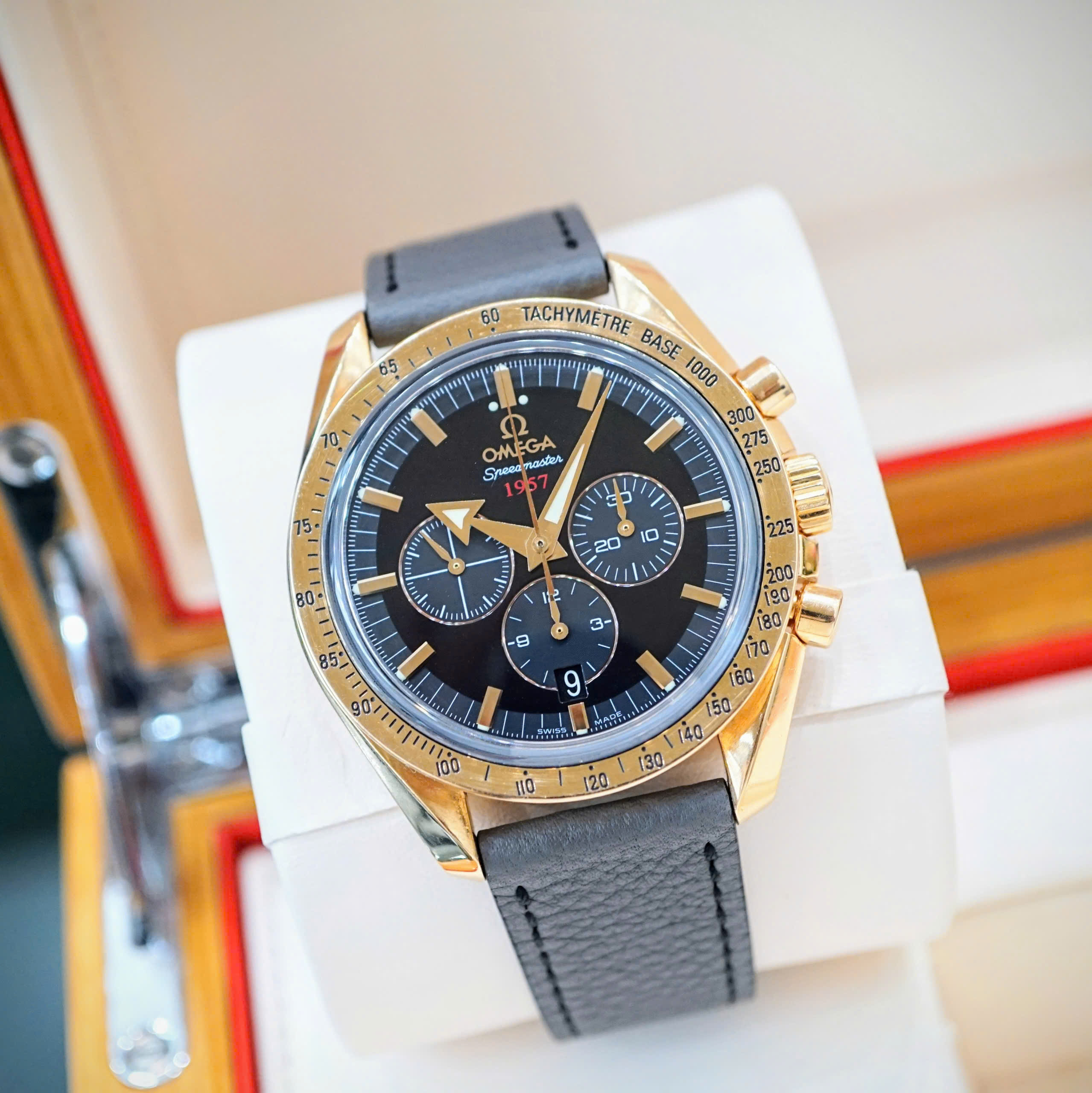 Đồng hồ Omega Speedmaster 321.53.42.50.01.001 Cũ Đồng hồ Omega Speedmaster 321.53.42.50.01.001 Cũ