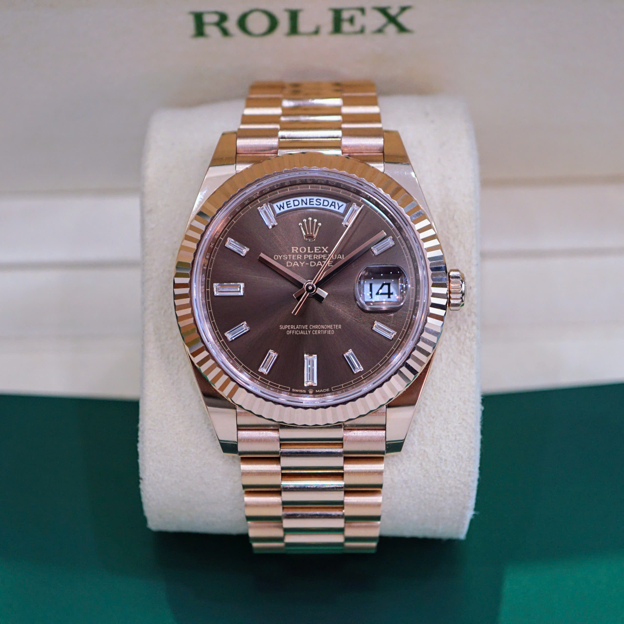 Đồng hồ Rolex Day-Date 228235 Choco Cũ Đồng hồ Rolex Day-Date 228235 Choco Cũ
