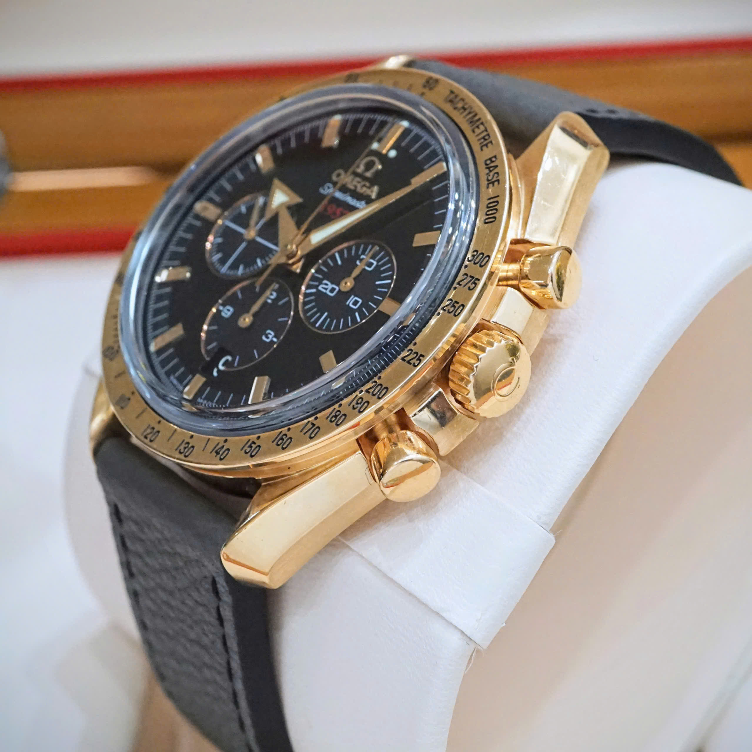 Đồng hồ Omega Speedmaster 321.53.42.50.01.001 Cũ Đồng hồ Omega Speedmaster 321.53.42.50.01.001 Cũ