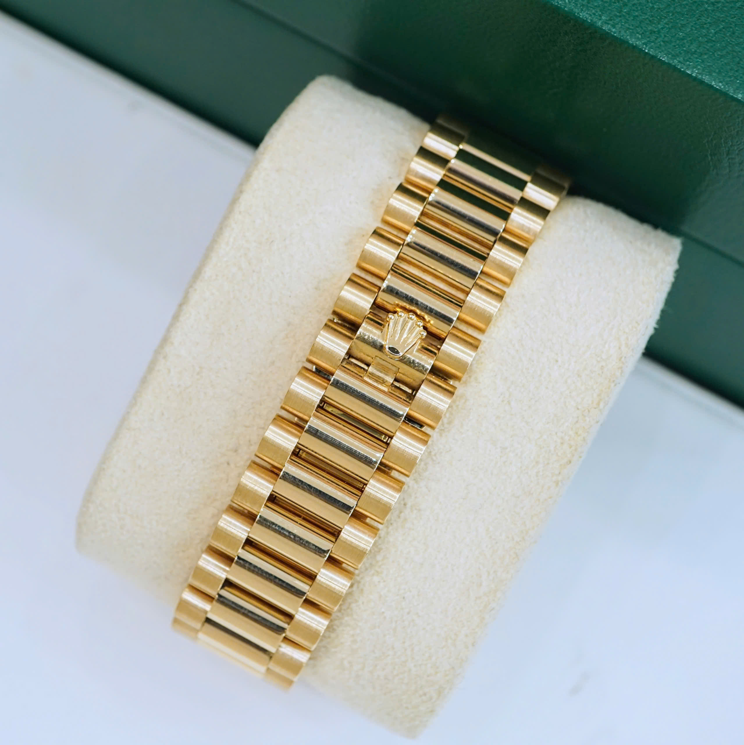 Đồng hồ Rolex Day-Date 128235 Cũ Đồng hồ Rolex Day-Date 128235 Cũ