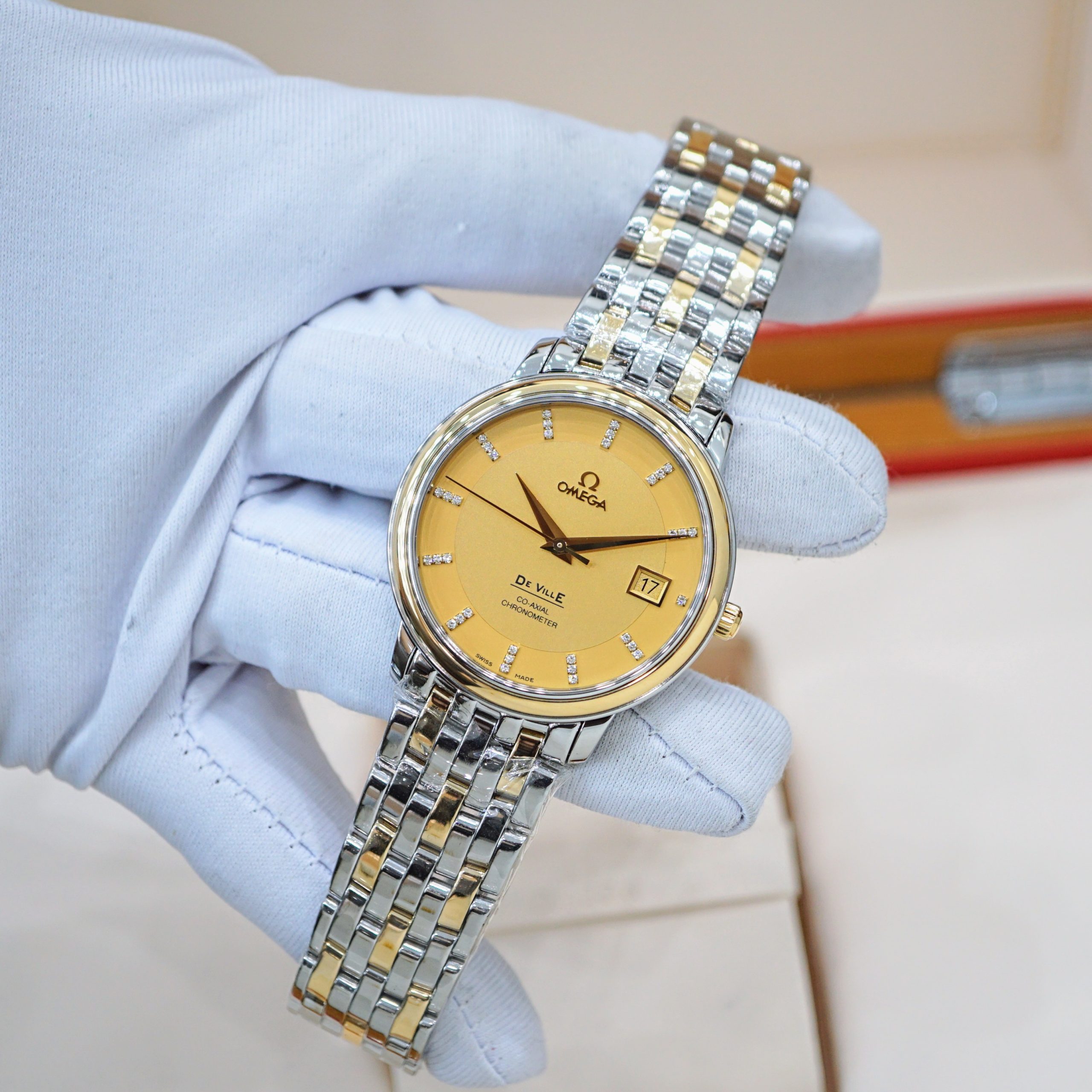 DSC00552~3 Omega DeVille Prestige Diamond 4374.15.00