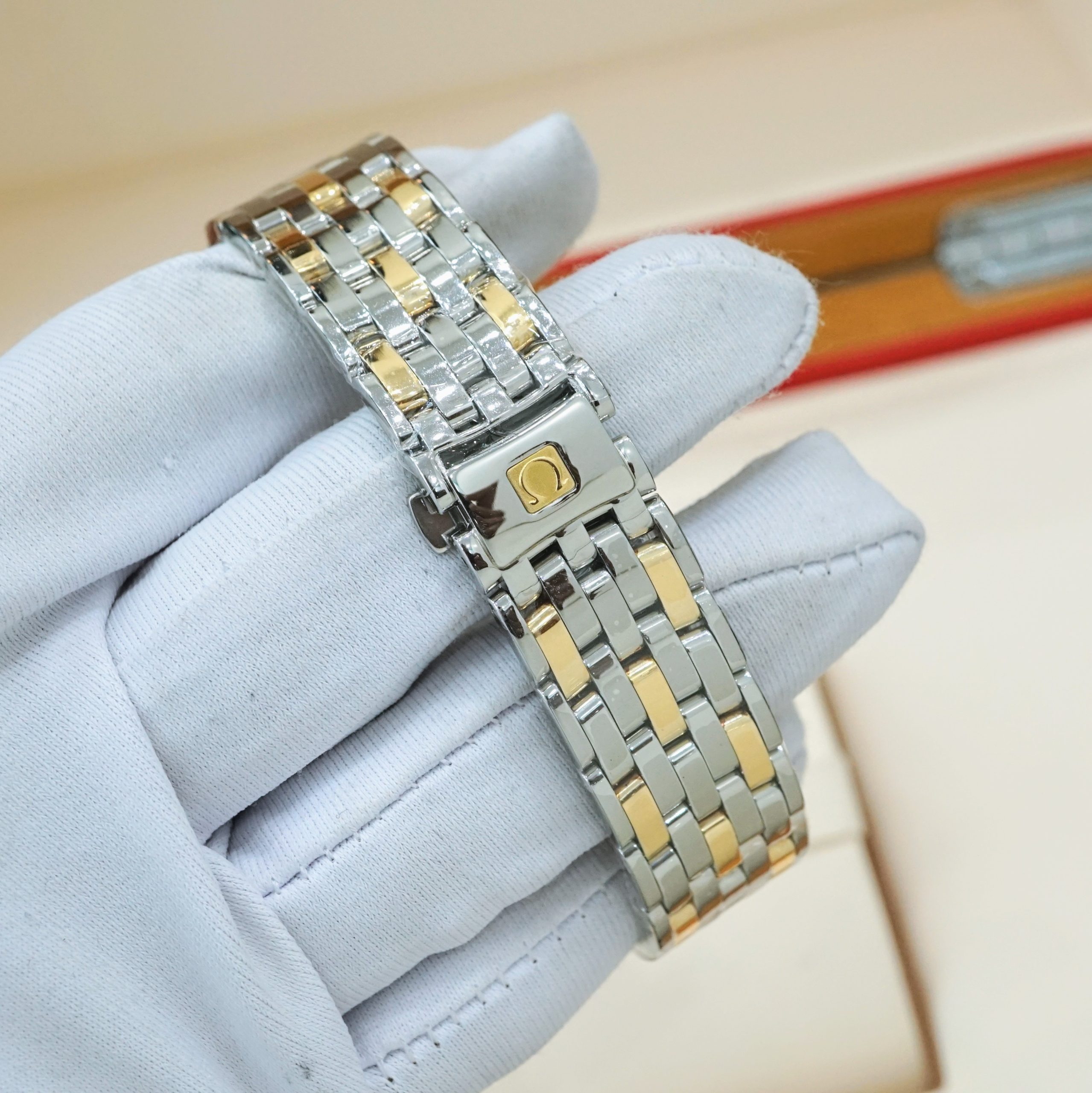 Omega DeVille Prestige Diamond 4374.15.00 Omega DeVille Prestige Diamond 4374.15.00
