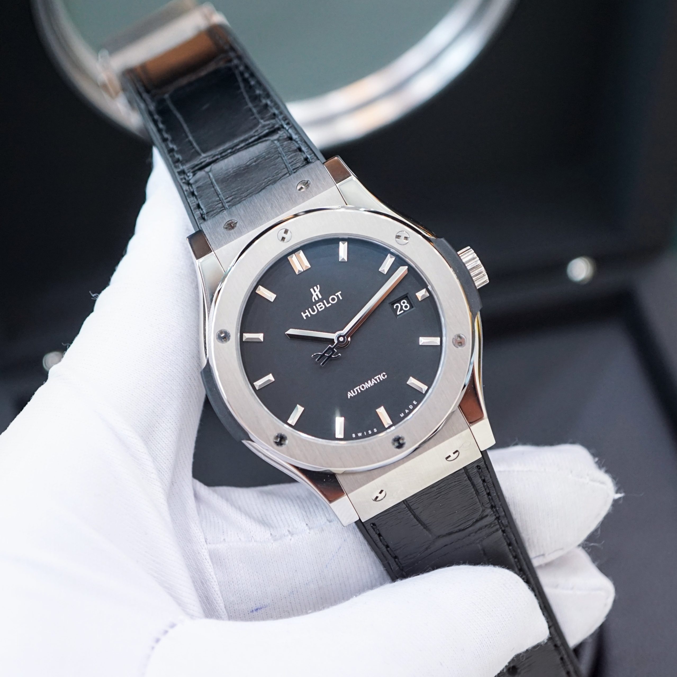 Đồng hồ Hublot Classic Fusion Titanium 542.NX.1171.LR Cũ Đồng hồ Hublot Classic Fusion Titanium 542.NX.1171.LR Cũ