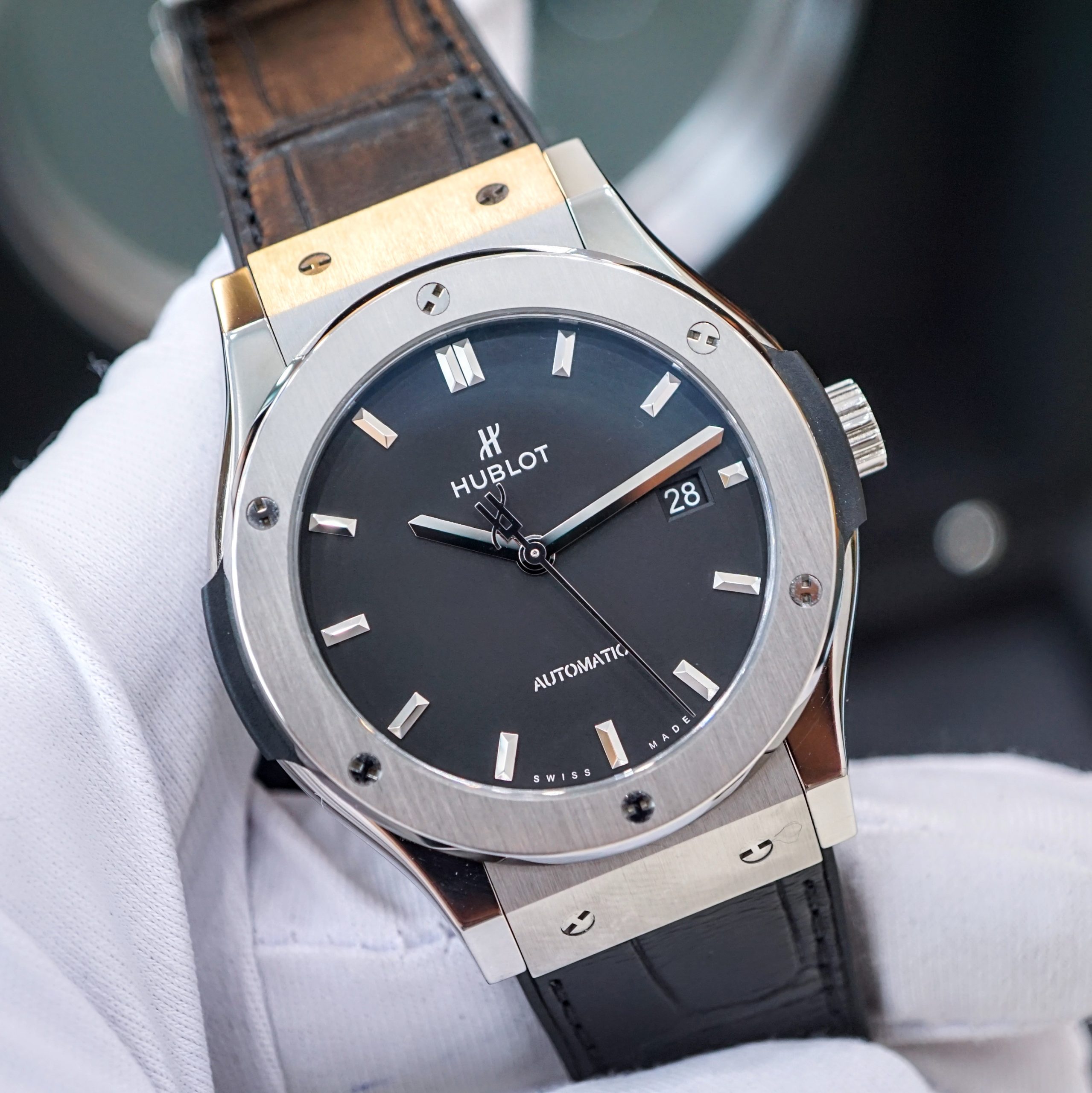 Đồng hồ Hublot Classic Fusion Titanium 542.NX.1171.LR Cũ Đồng hồ Hublot Classic Fusion Titanium 542.NX.1171.LR Cũ