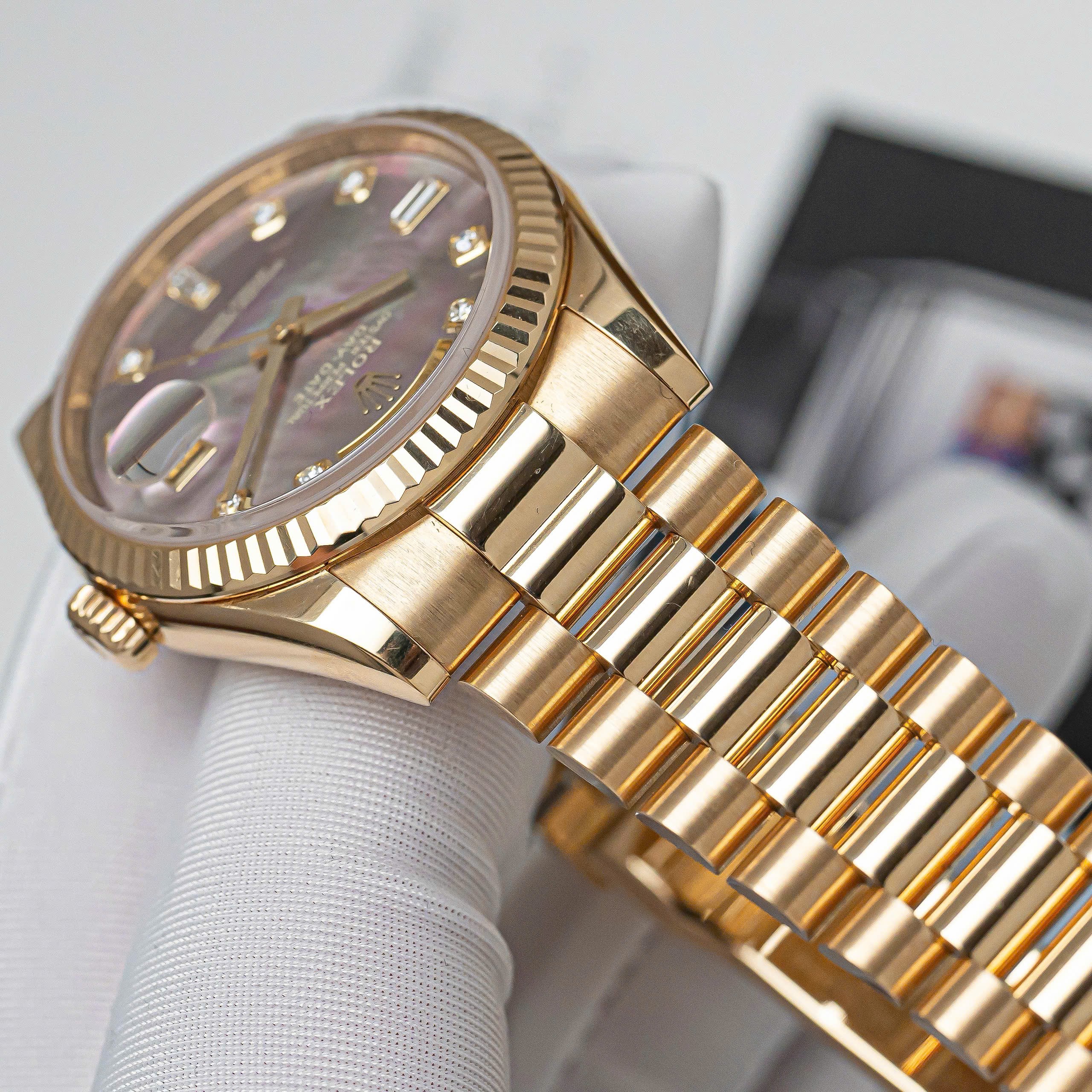 Rolex Day-Date 118238 MOP Tím Rolex Day-Date 118238 MOP Tím