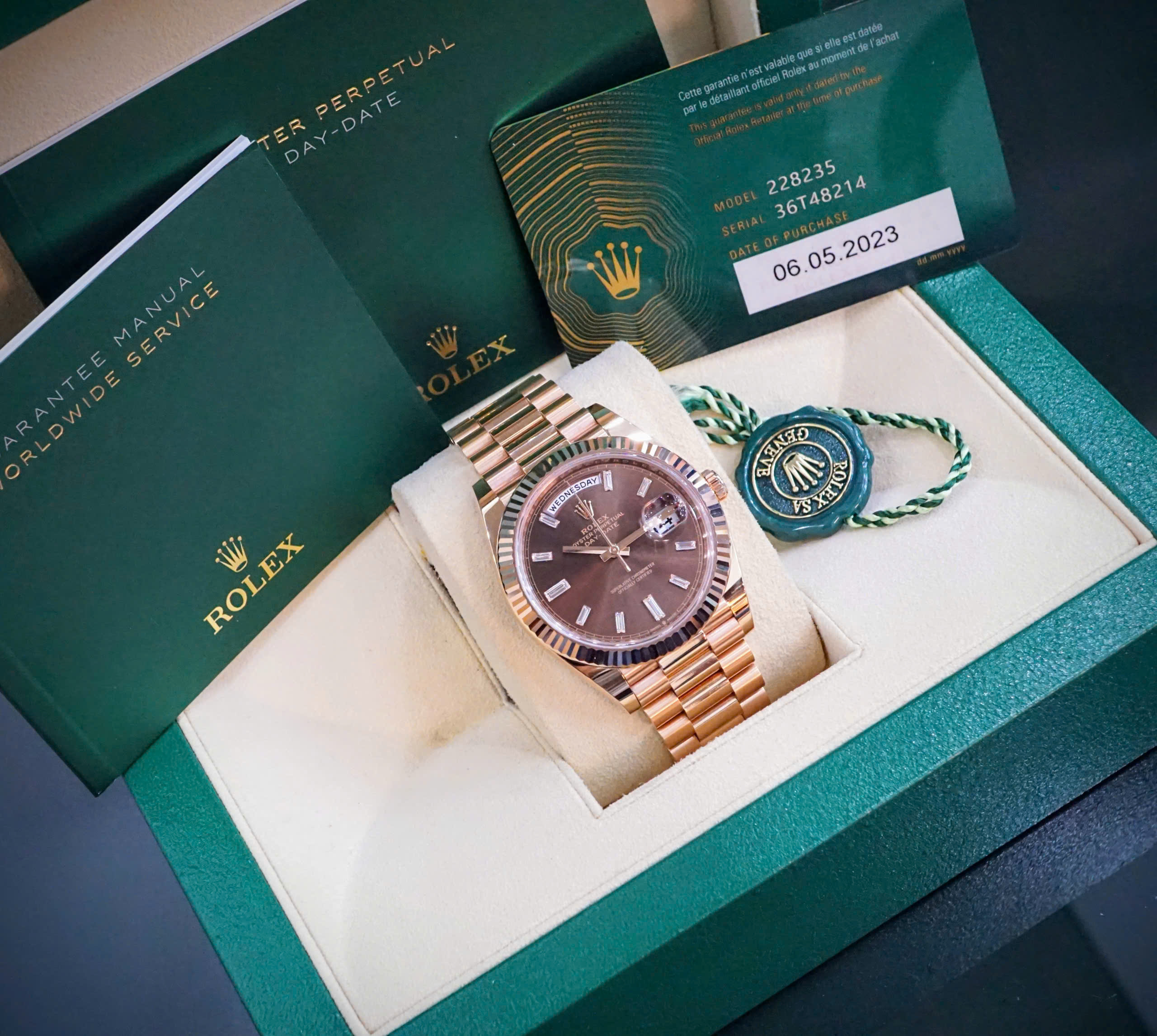 Đồng hồ Rolex Day-Date 228235 Choco Cũ Đồng hồ Rolex Day-Date 228235 Choco Cũ