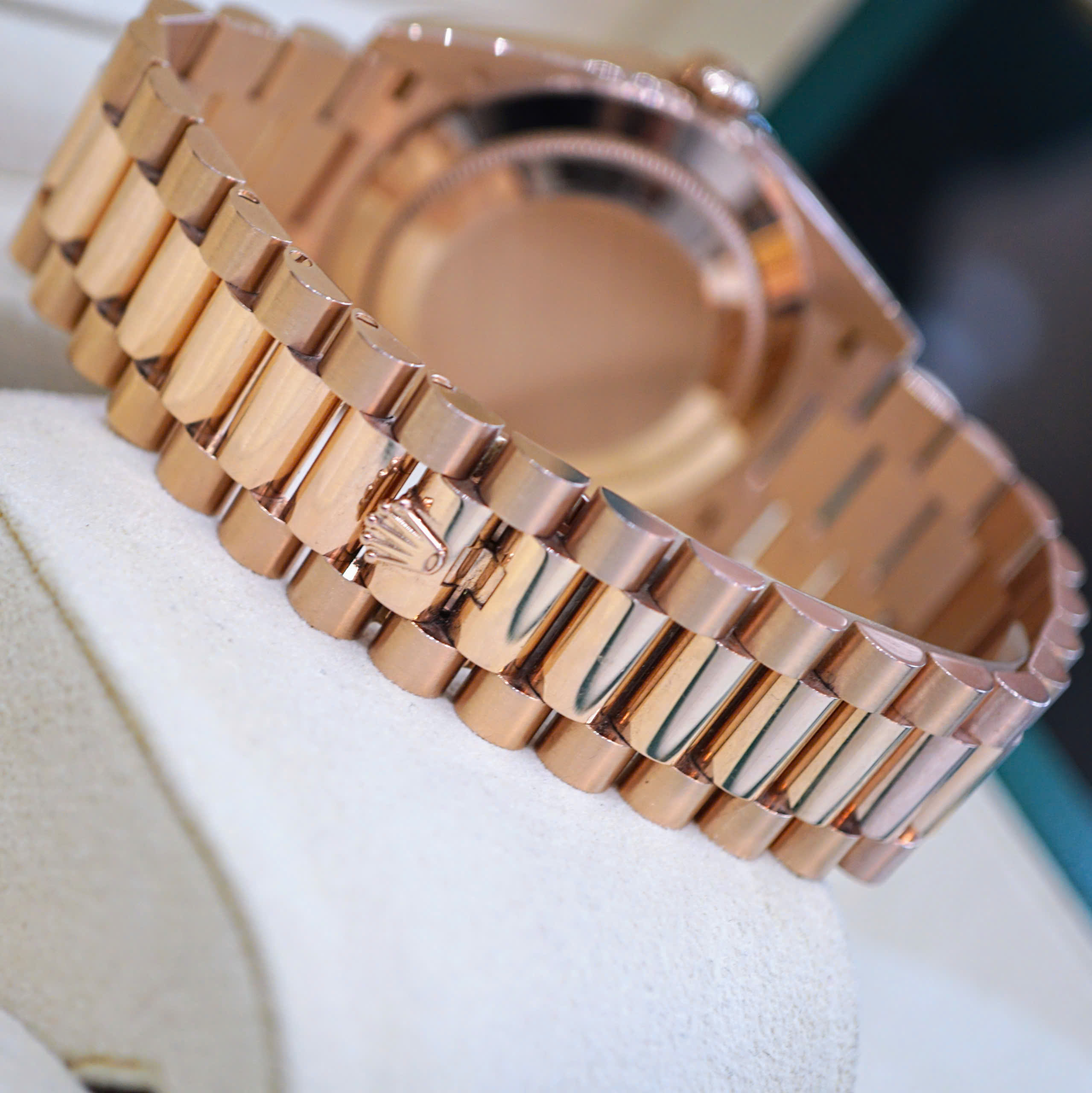 Đồng hồ Rolex Day-Date 228235 Choco Cũ Đồng hồ Rolex Day-Date 228235 Choco Cũ