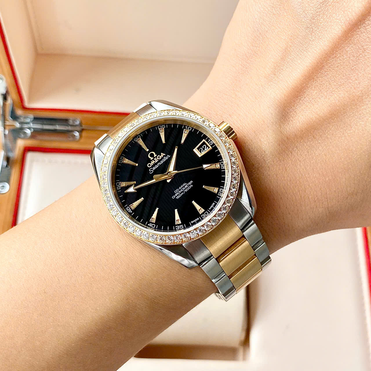 Đồng hồ Omega Seamaster Aqua Terra 231.25.39.21.51.002 Cũ Đồng hồ Omega Seamaster Aqua Terra 231.25.39.21.51.002 Cũ