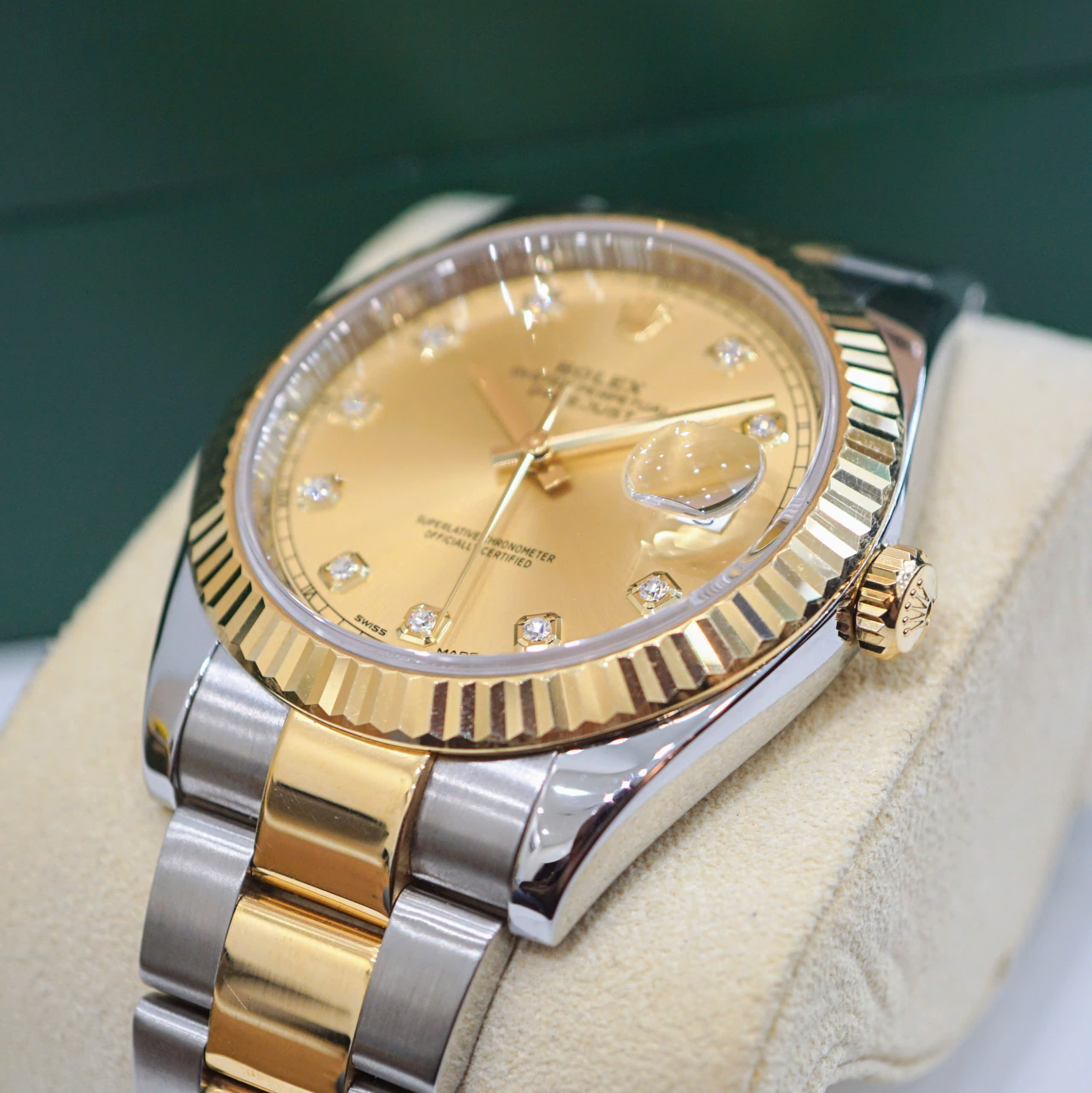 Đồng hồ Rolex Datejust 126333 Champagne Cũ Đồng hồ Rolex Datejust 126333 Champagne Cũ