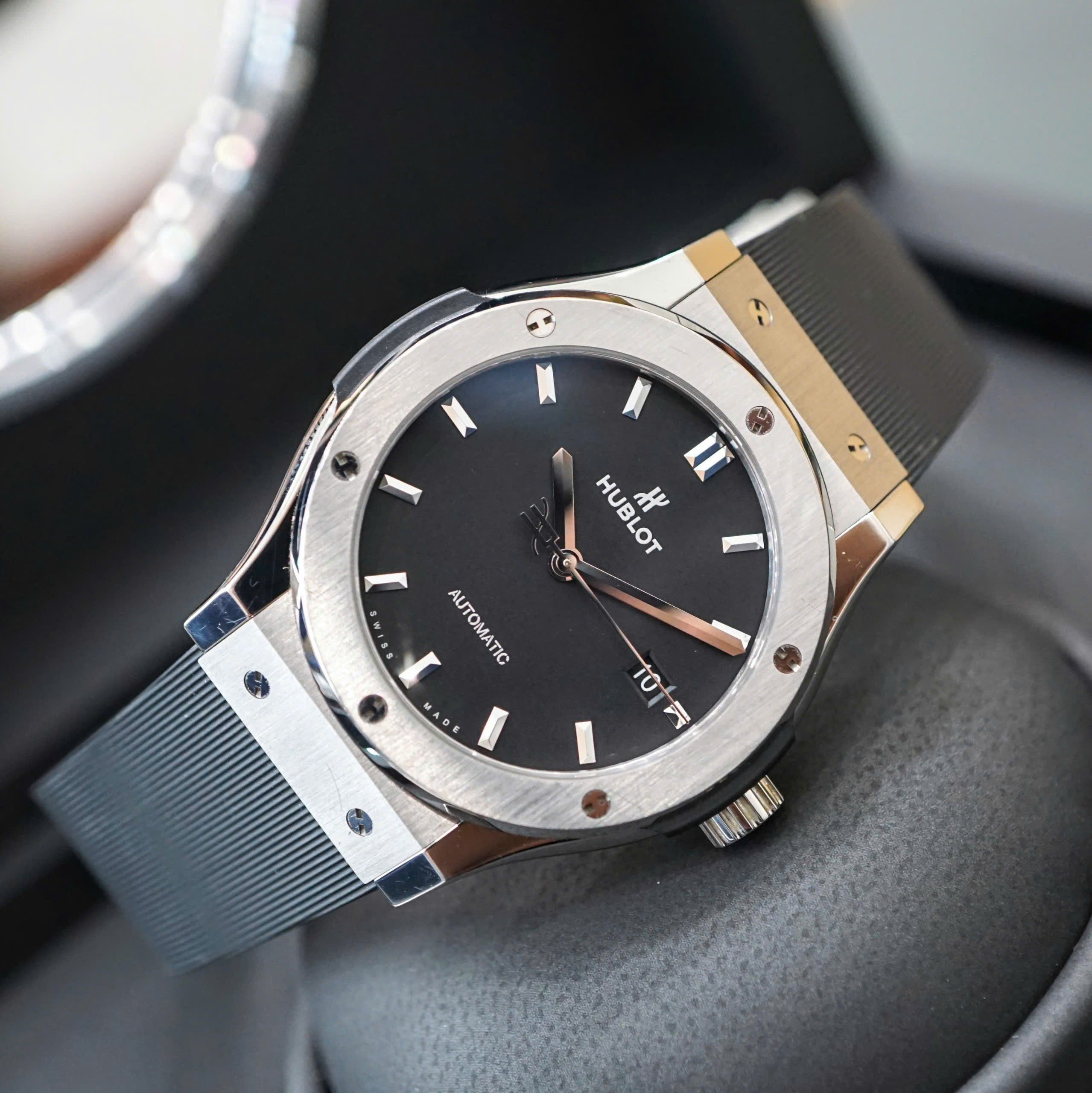Đồng hồ Hublot Classic Fusion Titanium 542.NX.1171.LR Cũ Đồng hồ Hublot Classic Fusion Titanium 542.NX.1171.LR Cũ