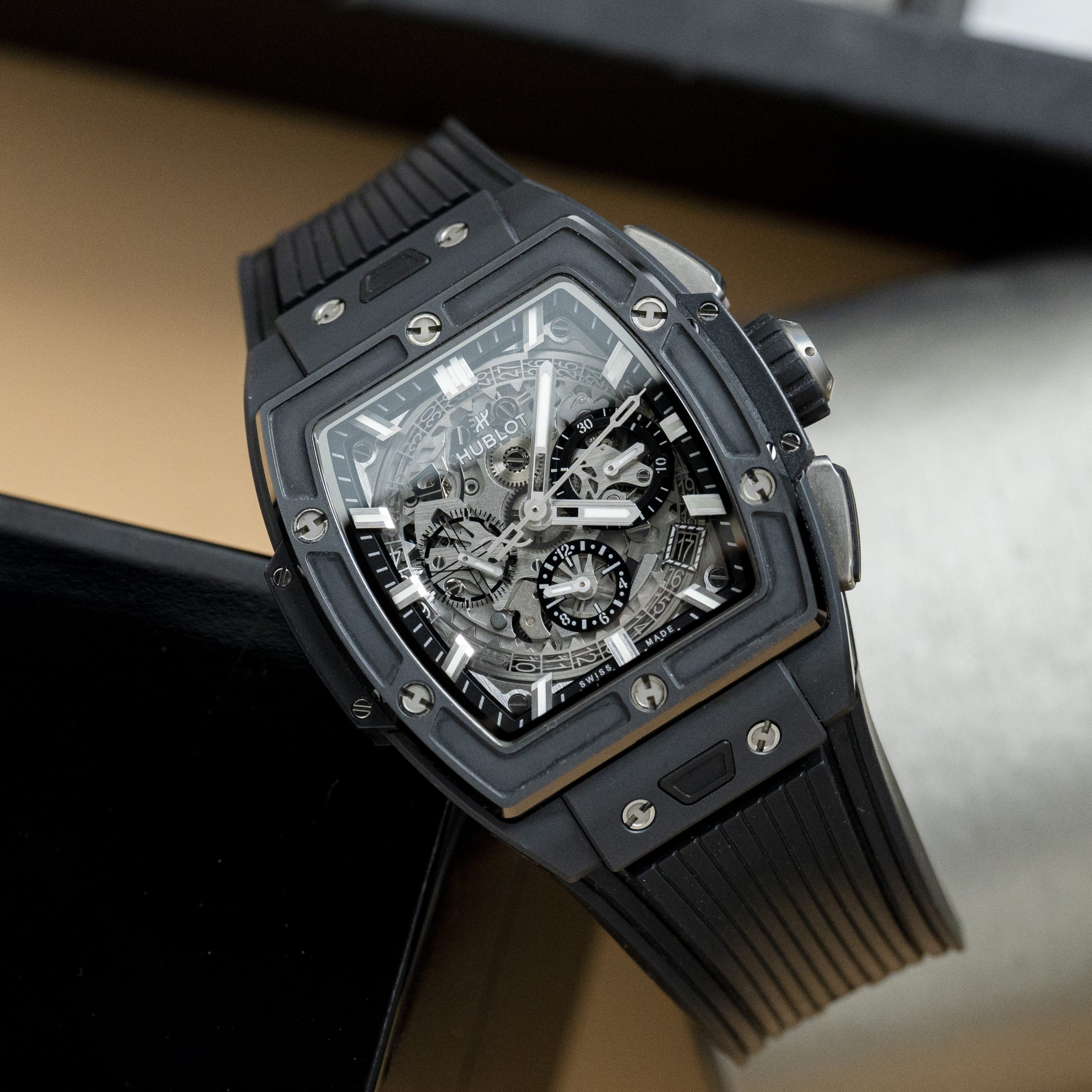 Đồng hồ Hublot Spirit Big Bang Black Magic 642.CI.0170.RX Cũ Đồng hồ Hublot Spirit Big Bang Black Magic 642.CI.0170.RX Cũ