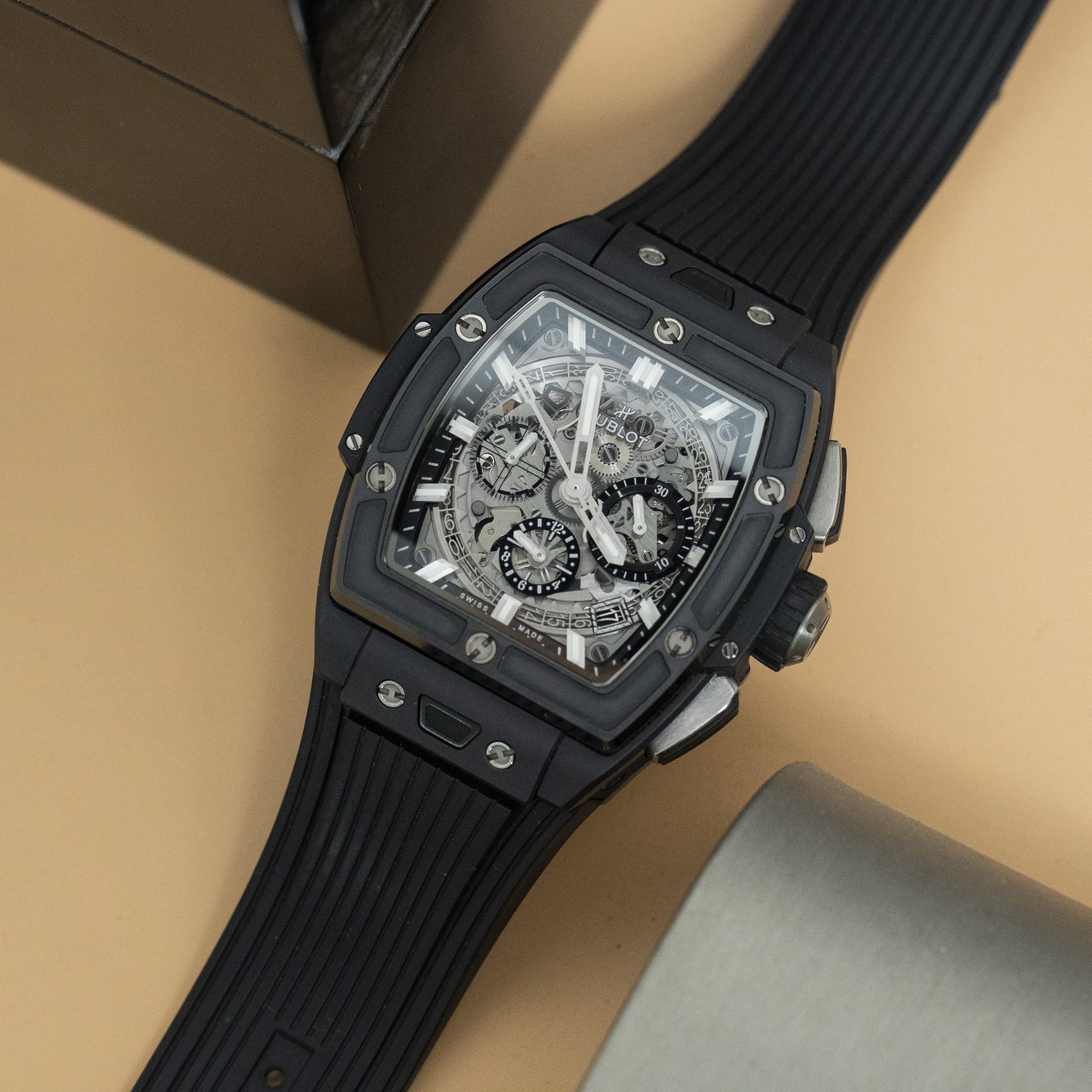 Đồng hồ Hublot Spirit Big Bang Black Magic 642.CI.0170.RX Cũ Đồng hồ Hublot Spirit Big Bang Black Magic 642.CI.0170.RX Cũ