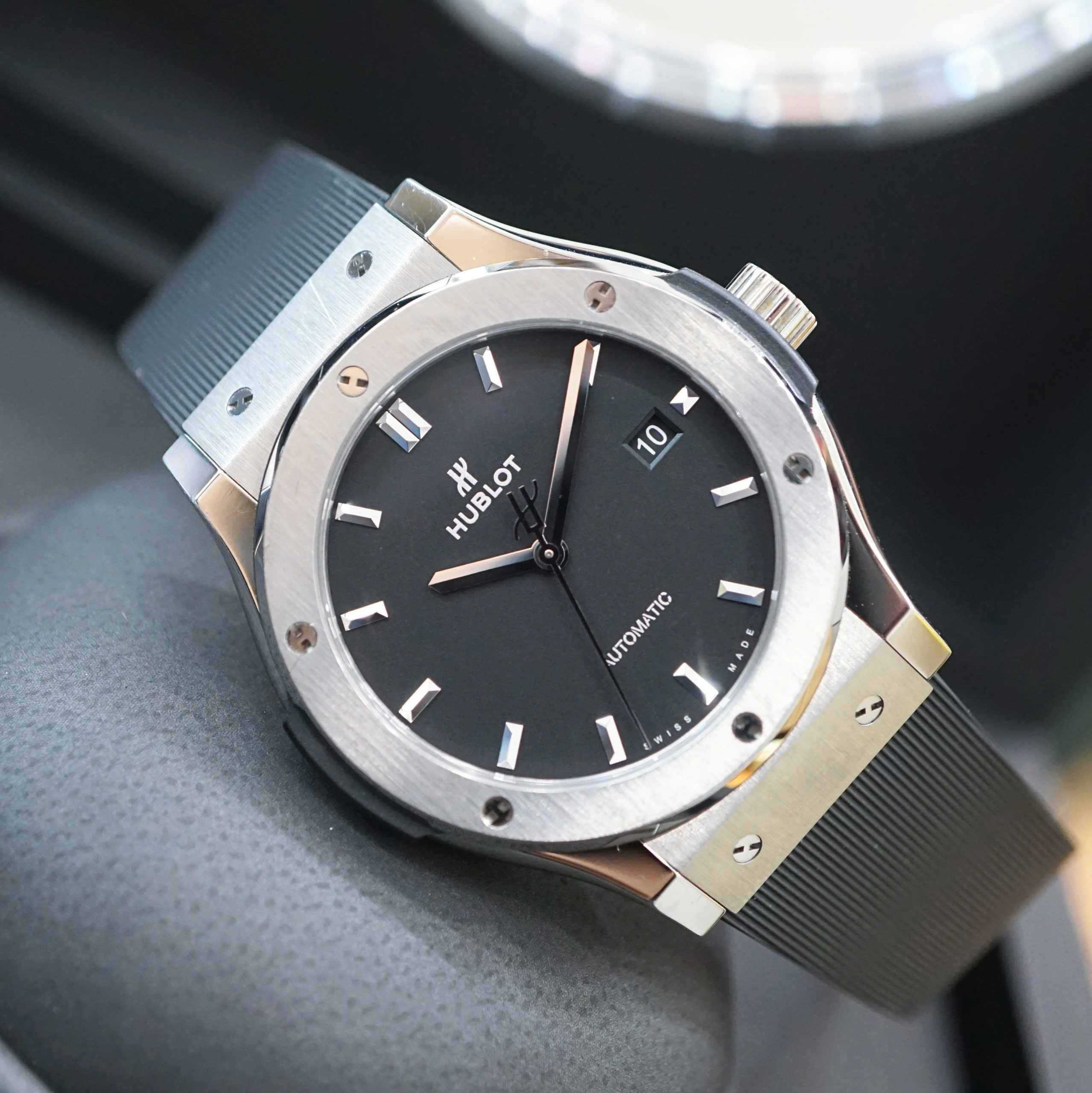 Đồng hồ Hublot Classic Fusion Titanium 542.NX.1171.LR Cũ Đồng hồ Hublot Classic Fusion Titanium 542.NX.1171.LR Cũ