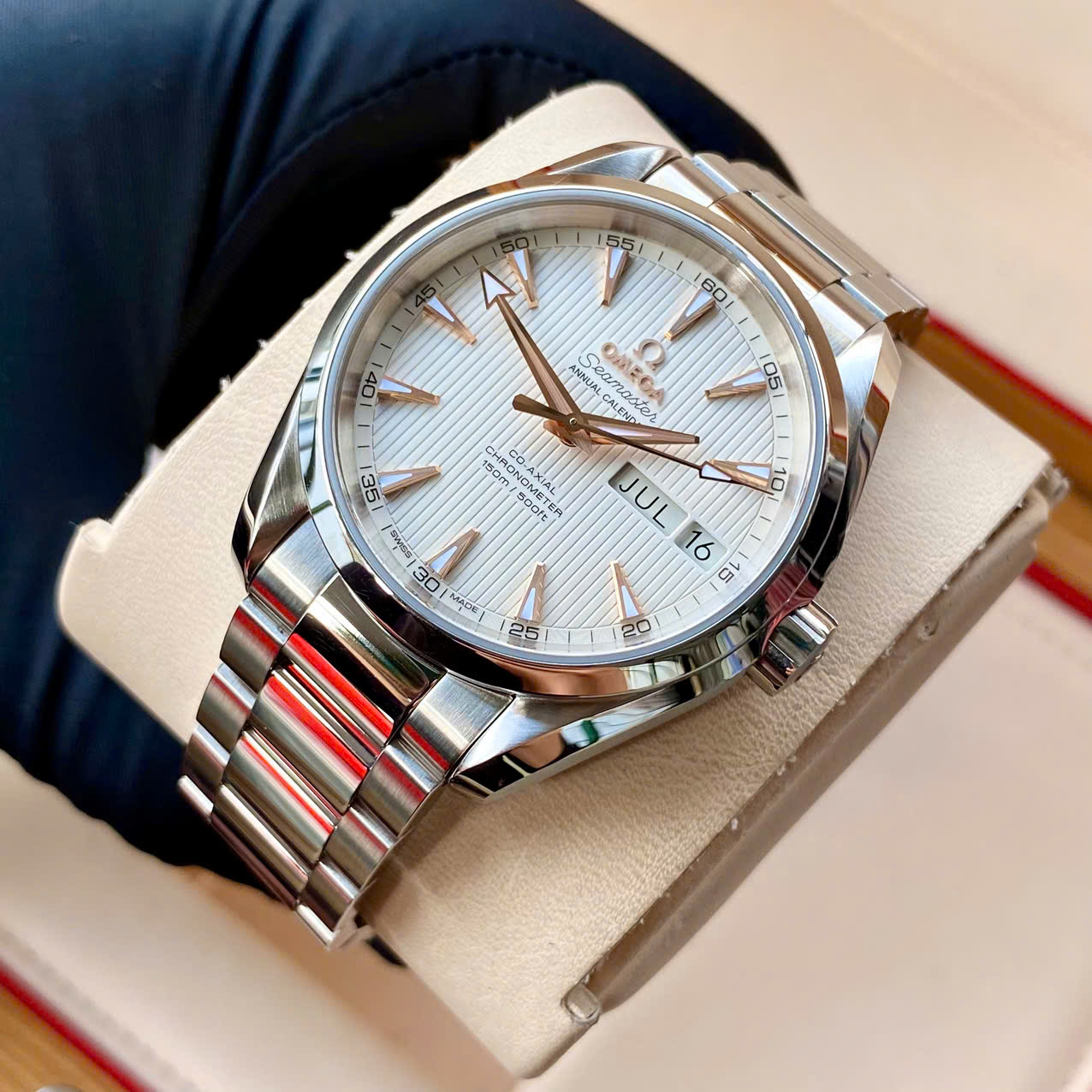 Đồng hồ Omega Seamaster Aqua Terra 231.10.39.22.02.001 Cũ Đồng hồ Omega Seamaster Aqua Terra 231.10.39.22.02.001 Cũ