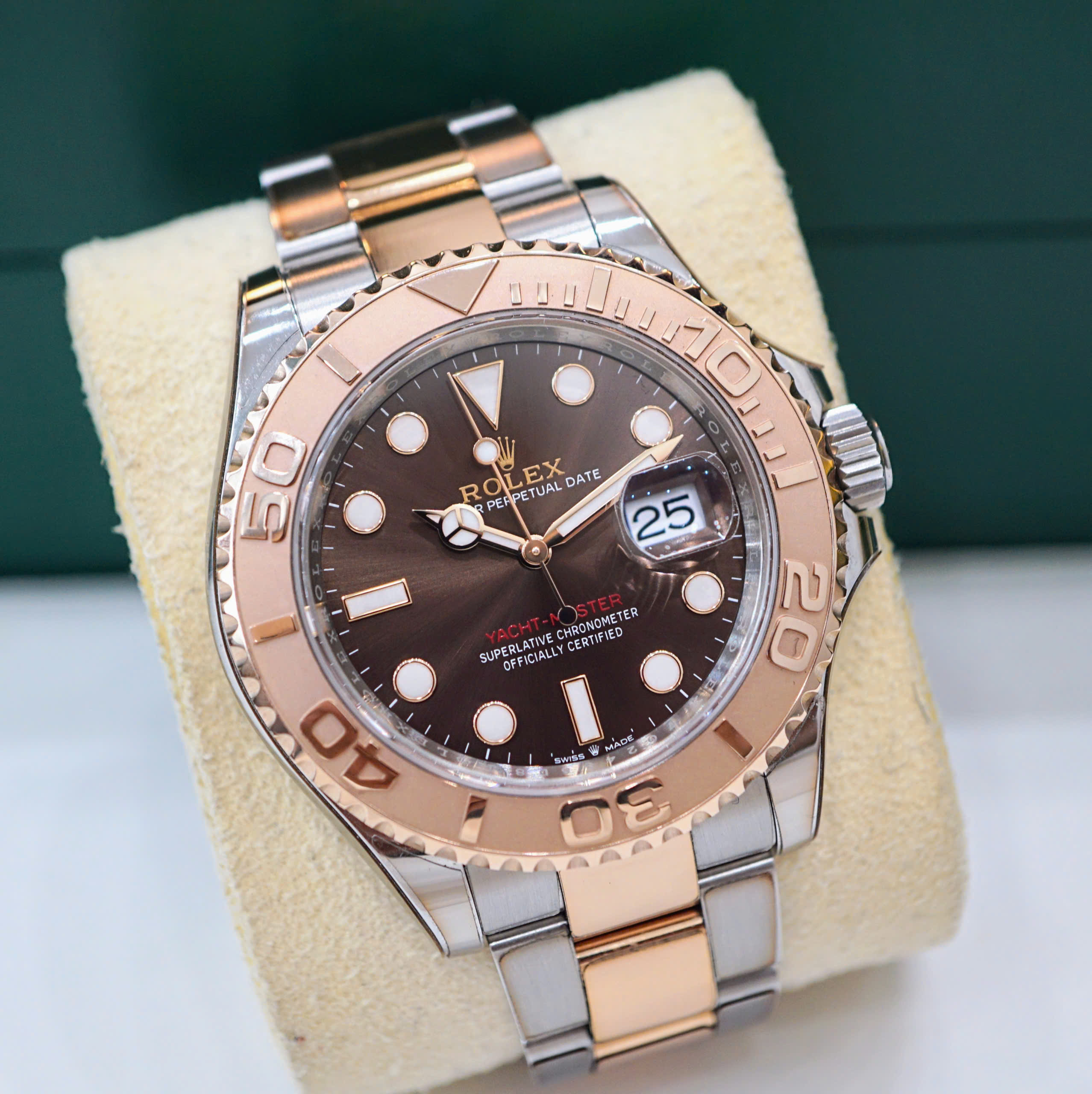 Đồng hồ Rolex Yatch Master 126621 Chocolate Cũ Đồng hồ Rolex Yatch Master 126621 Chocolate Cũ