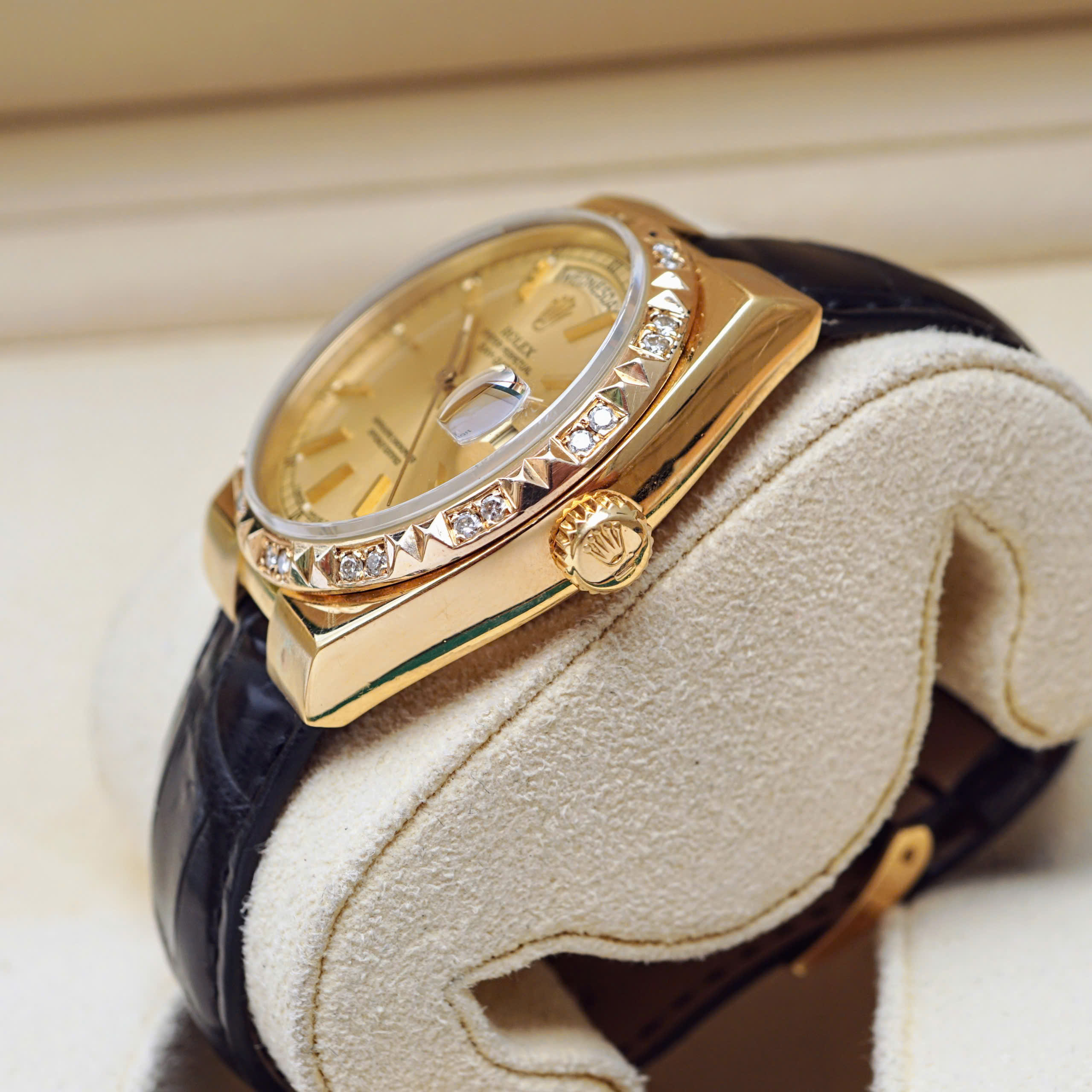 Đồng hồ Rolex Oysterquartz Day-Date 19018 Cũ Đồng hồ Rolex Oysterquartz Day-Date 19018 Cũ