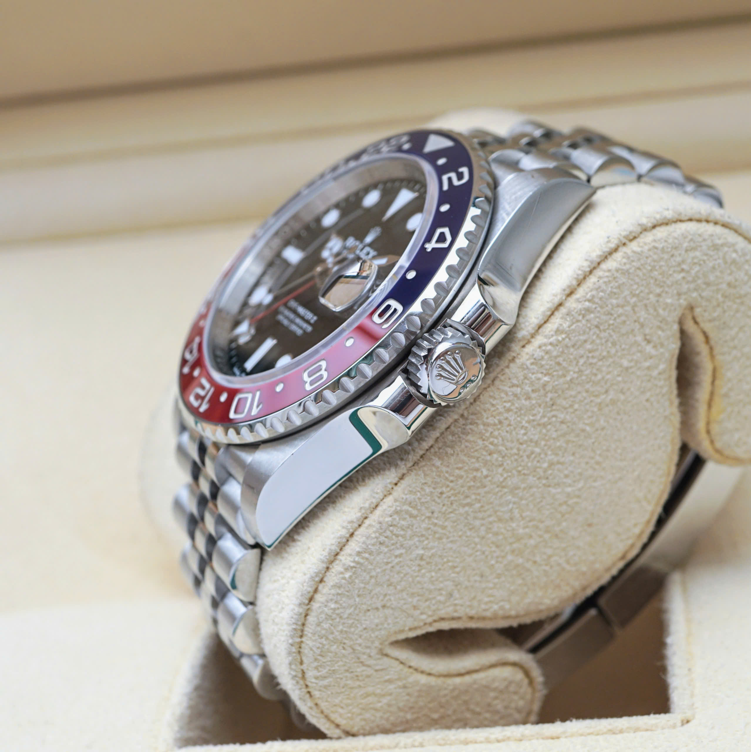 Đồng hồ Rolex Pepsi 126710 Cũ Đồng hồ Rolex Pepsi 126710 Cũ