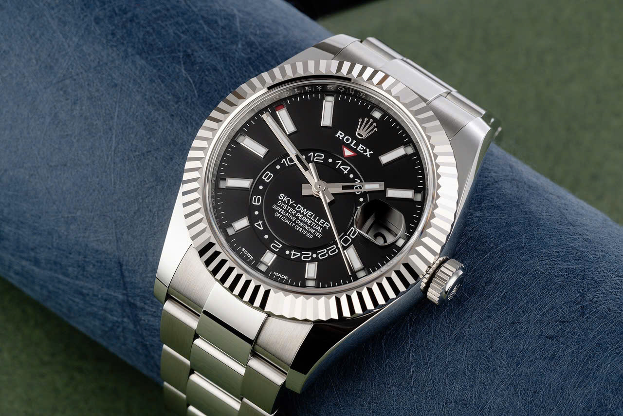 Đồng hồ Rolex Sky-Dweller Black 326934 Cũ Đồng hồ Rolex Sky-Dweller Black 326934 Cũ