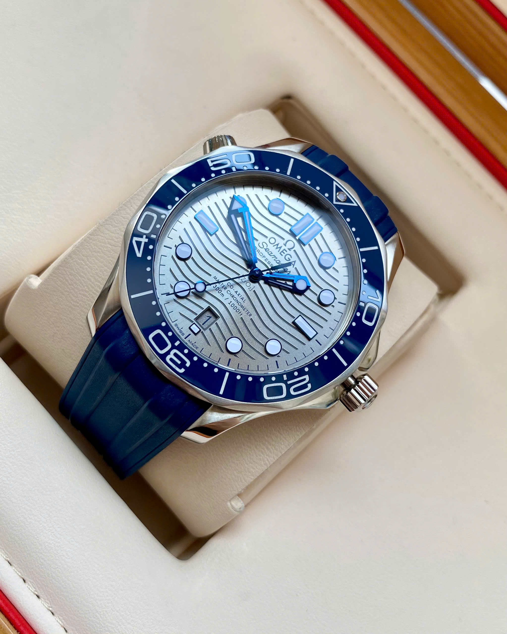 Đánh Giá Omega Seamaster Diver 300M 210.32.42.20.06.001 Cũ Đánh Giá Omega Seamaster Diver 300M 210.32.42.20.06.001 Cũ