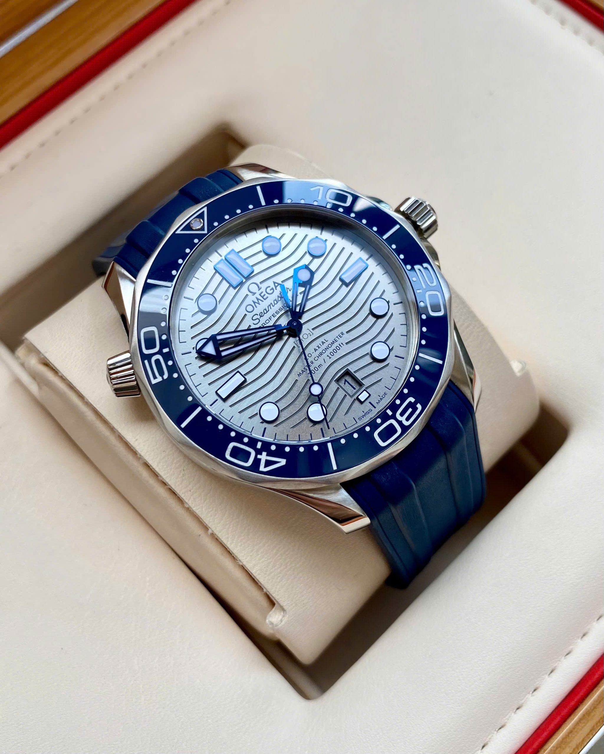 Đánh Giá Omega Seamaster Diver 300M 210.32.42.20.06.001 Cũ Đánh Giá Omega Seamaster Diver 300M 210.32.42.20.06.001 Cũ