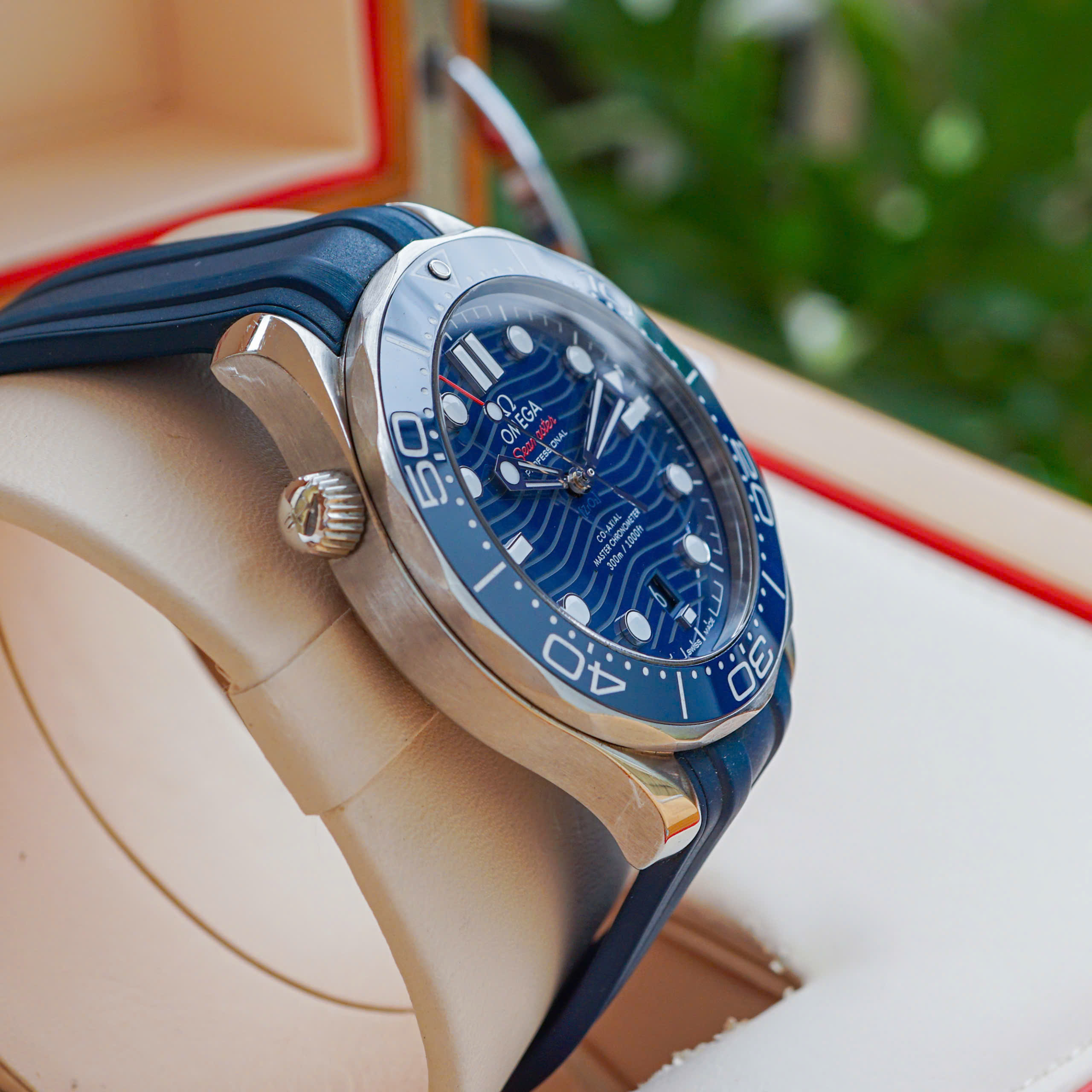 Đồng hồ Omega Seamaster Diver 210.32.42.20.03.001 Cũ Đồng hồ Omega Seamaster Diver 210.32.42.20.03.001 Cũ