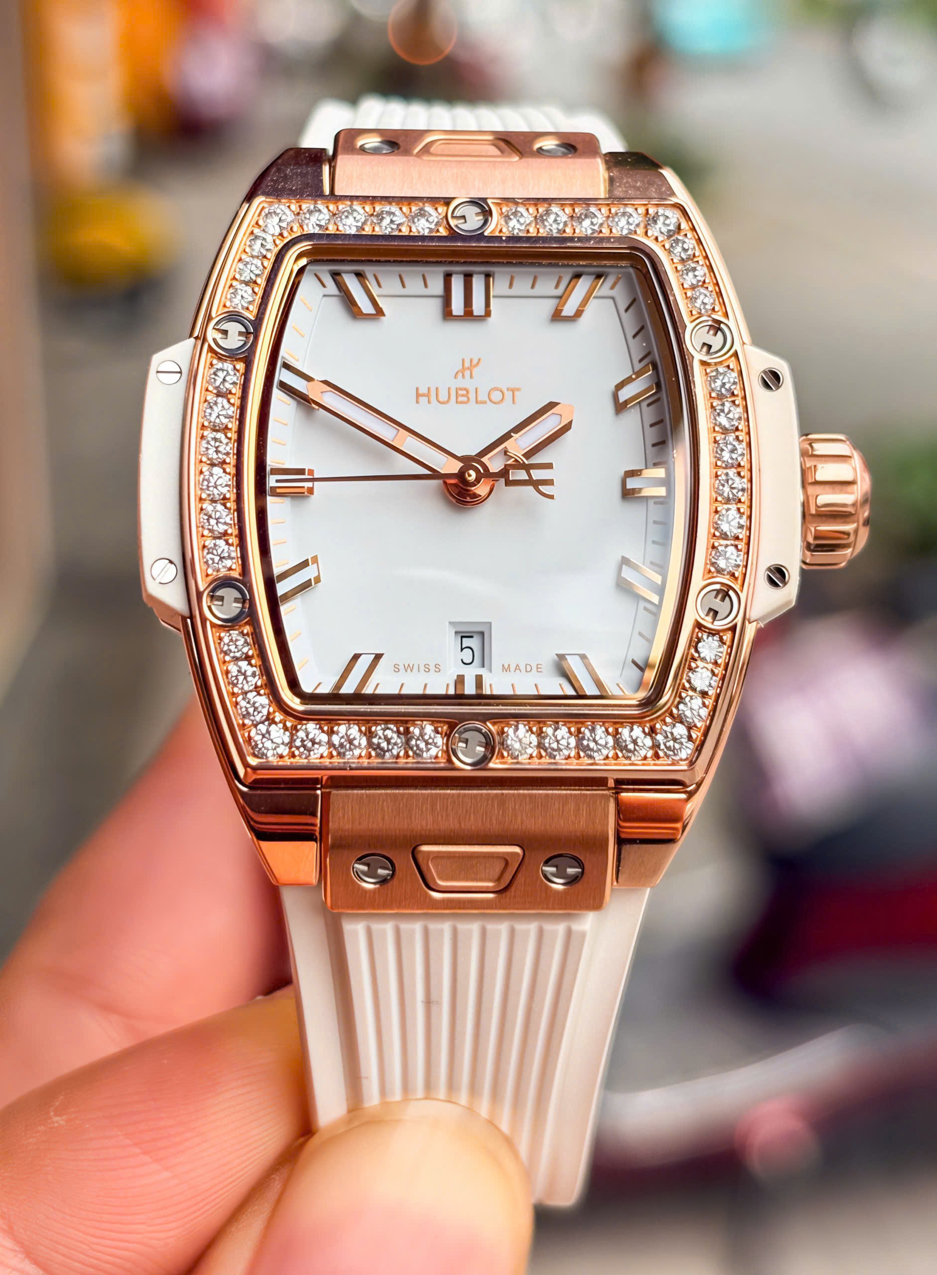 Đồng Hồ Hublot Spirit of Big Bang 18k Diamond 682.OE.2080.RW.1204 Cũ Đồng Hồ Hublot Spirit of Big Bang 18k Diamond 682.OE.2080.RW.1204 Cũ