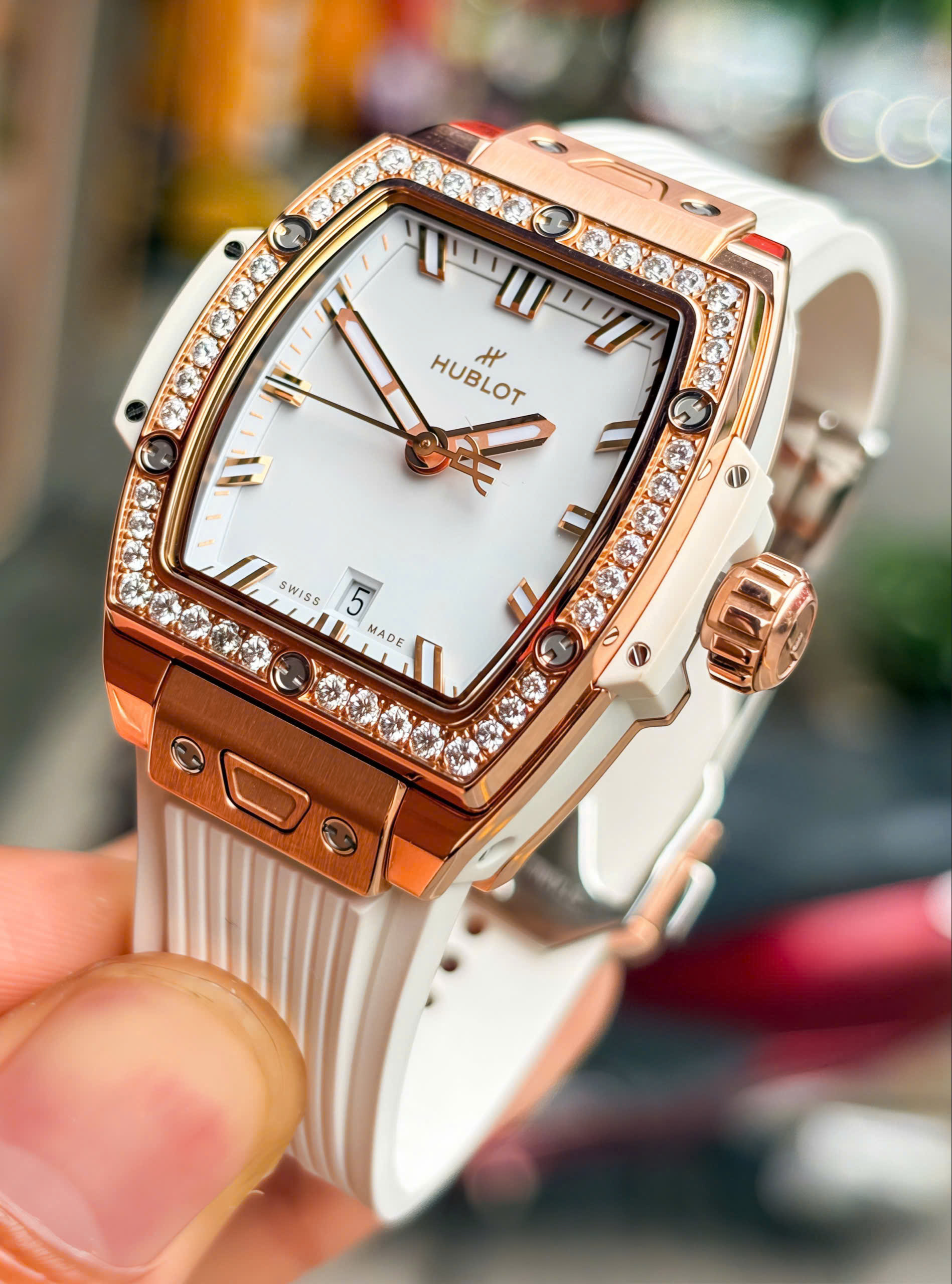 Đồng Hồ Hublot Spirit of Big Bang 18k Diamond 682.OE.2080.RW.1204 Cũ Đồng Hồ Hublot Spirit of Big Bang 18k Diamond 682.OE.2080.RW.1204 Cũ