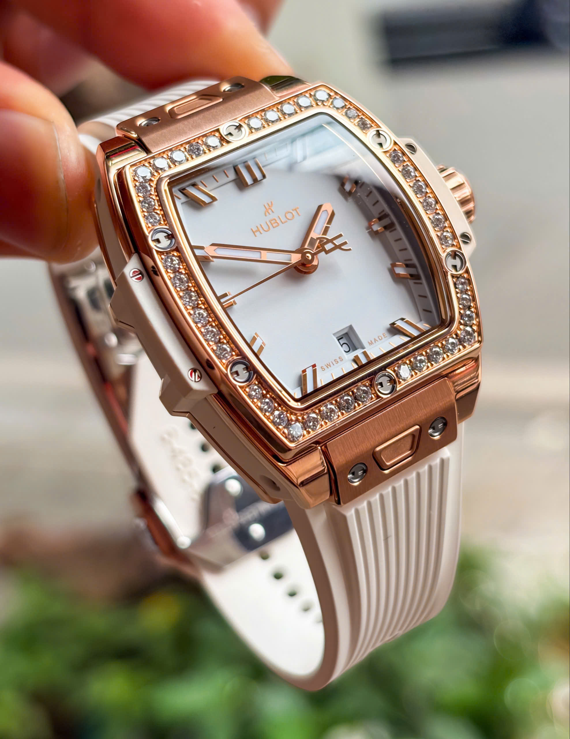 Đồng Hồ Hublot Spirit of Big Bang 18k Diamond 682.OE.2080.RW.1204 Cũ Đồng Hồ Hublot Spirit of Big Bang 18k Diamond 682.OE.2080.RW.1204 Cũ