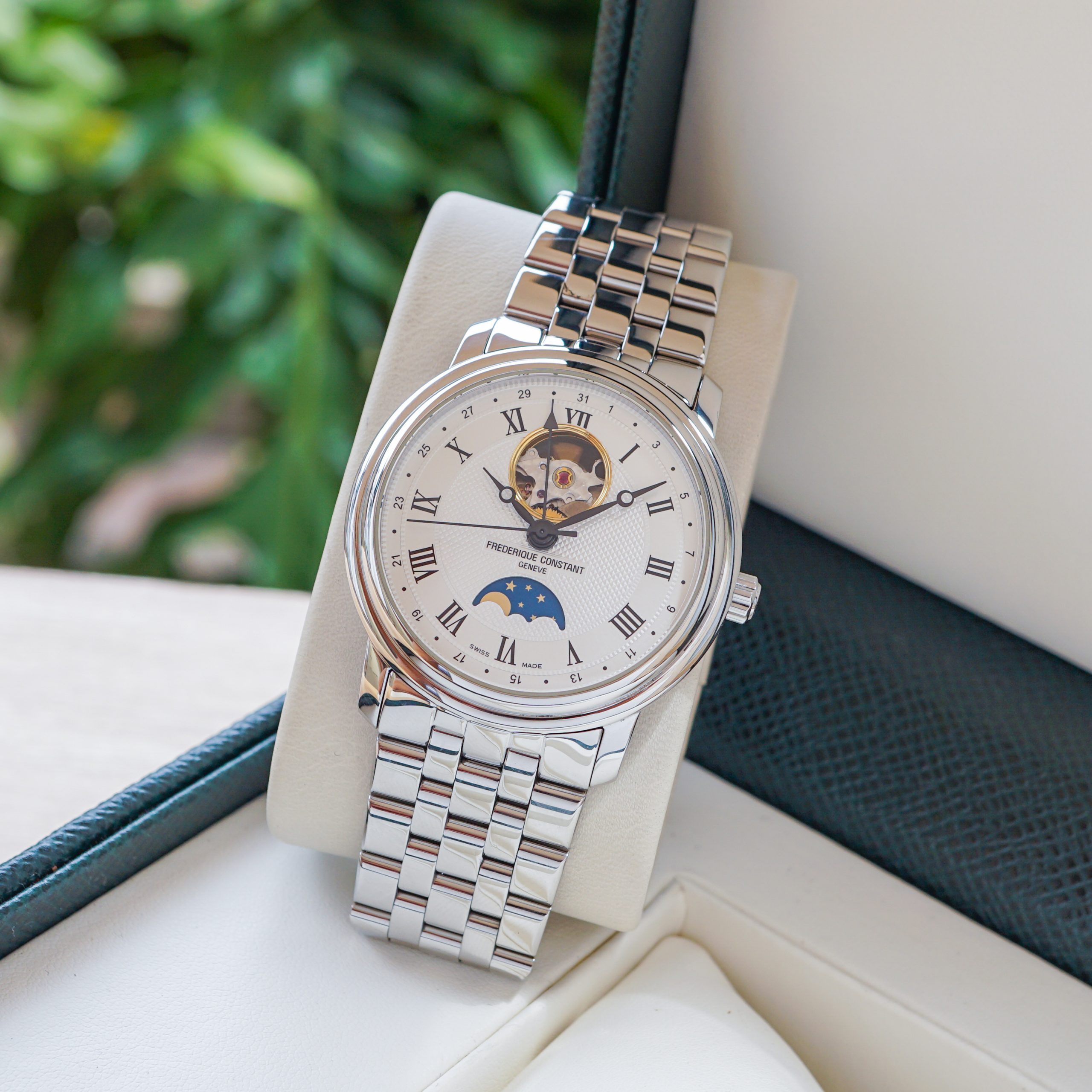 Đồng Hồ Frederique Constant Moonphase FC-335MC4P6B2 Cũ Đồng Hồ Frederique Constant Moonphase FC-335MC4P6B2 Cũ