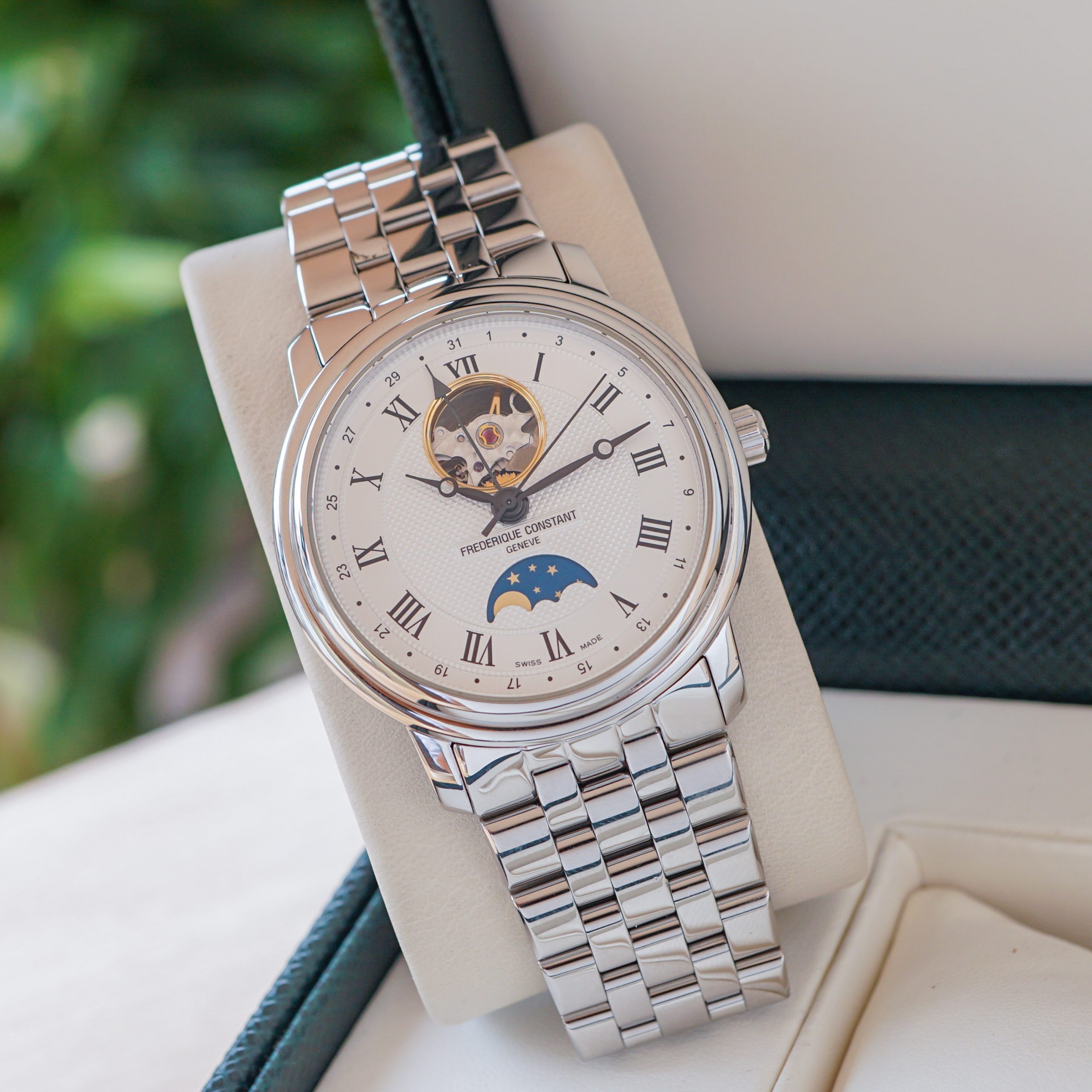 Đồng Hồ Frederique Constant Moonphase FC-335MC4P6B2 Cũ Đồng Hồ Frederique Constant Moonphase FC-335MC4P6B2 Cũ