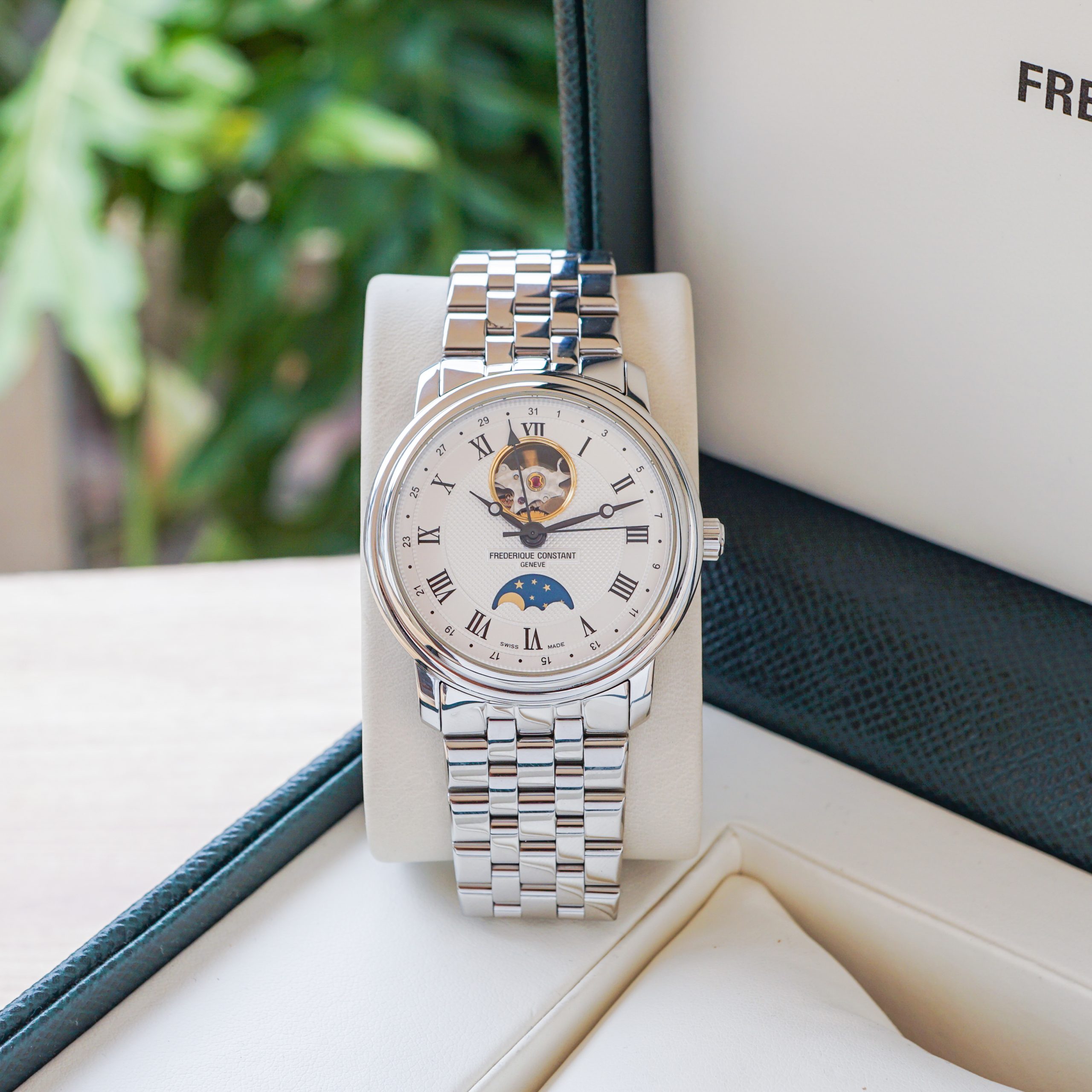 Đồng Hồ Frederique Constant Moonphase FC-335MC4P6B2 Cũ Đồng Hồ Frederique Constant Moonphase FC-335MC4P6B2 Cũ