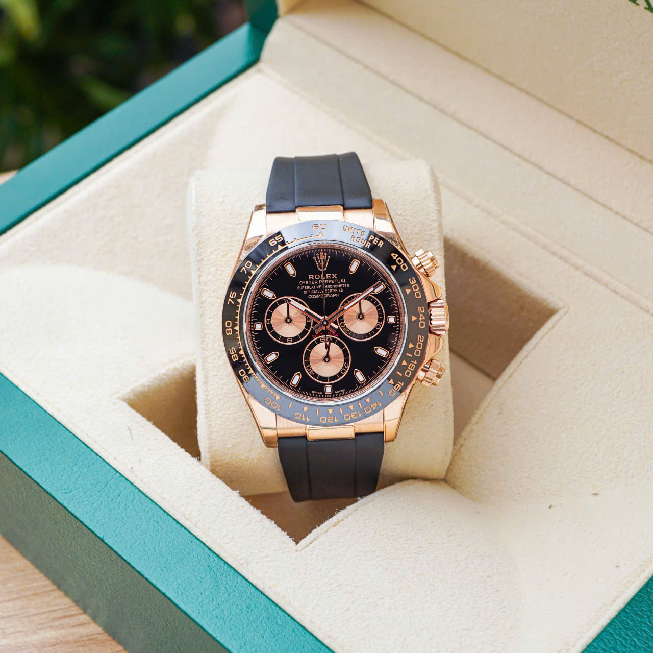 z7792009724584_a05796ab46fe0f662db496e606cdc45a Đồng hồ Rolex Cosmograph Daytona 116515LN Cũ