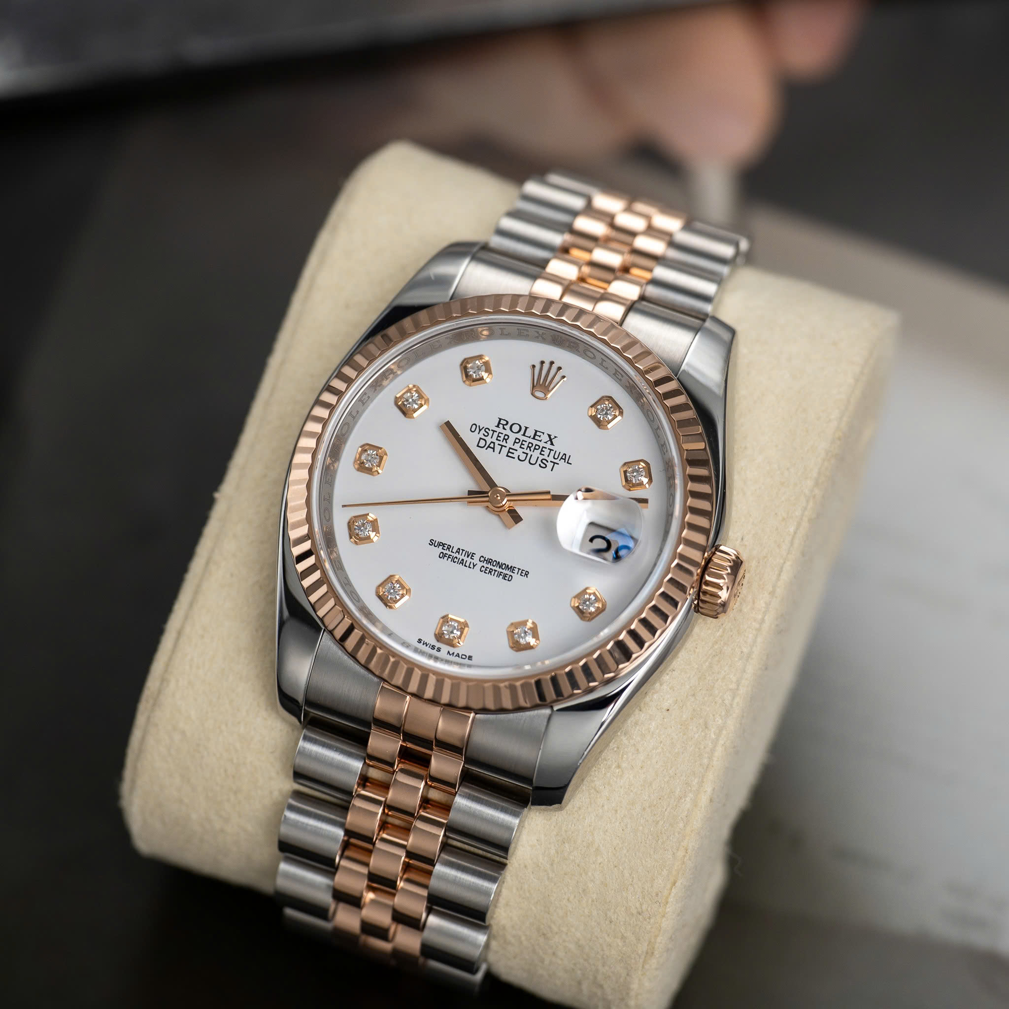 Đồng hồ Rolex Datejust 116231 Mặt Men Trắng Cũ Đồng hồ Rolex Datejust 116231 Mặt Men Trắng Cũ