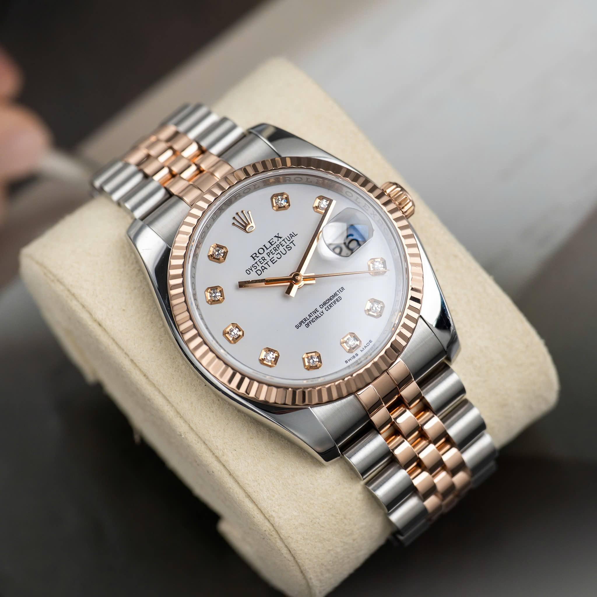 Đồng hồ Rolex Datejust 116231 Mặt Men Trắng Cũ Đồng hồ Rolex Datejust 116231 Mặt Men Trắng Cũ