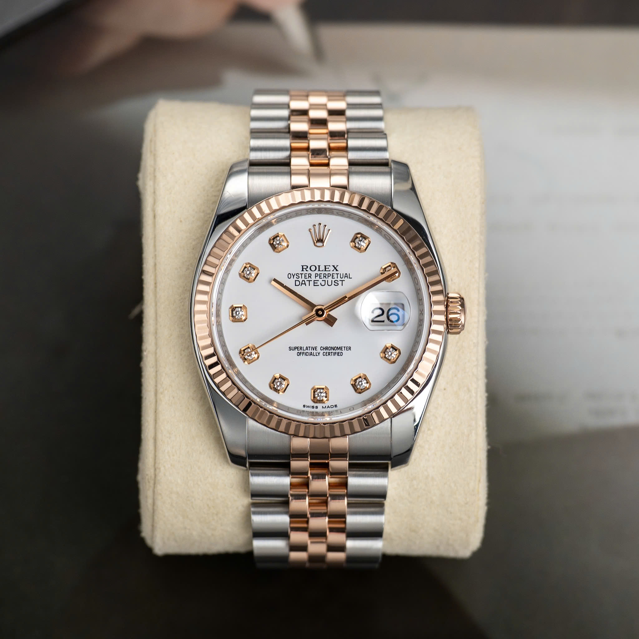 Đồng hồ Rolex Datejust 116231 Mặt Men Trắng Cũ Đồng hồ Rolex Datejust 116231 Mặt Men Trắng Cũ